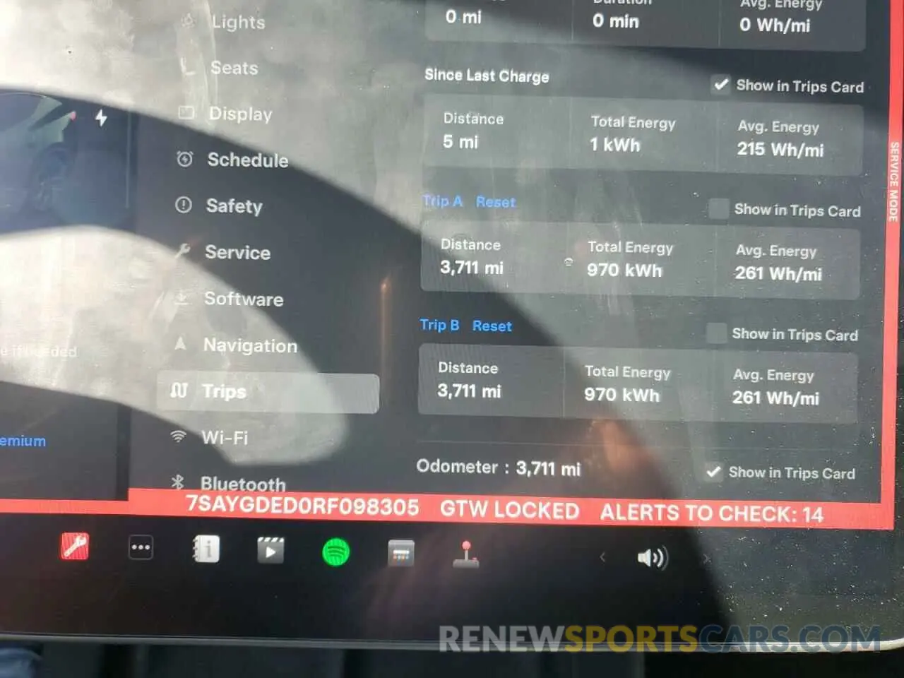 9 fotografías del automóvil dañado 7SAYGDED0RF098305 TESLA MODEL Y 2024