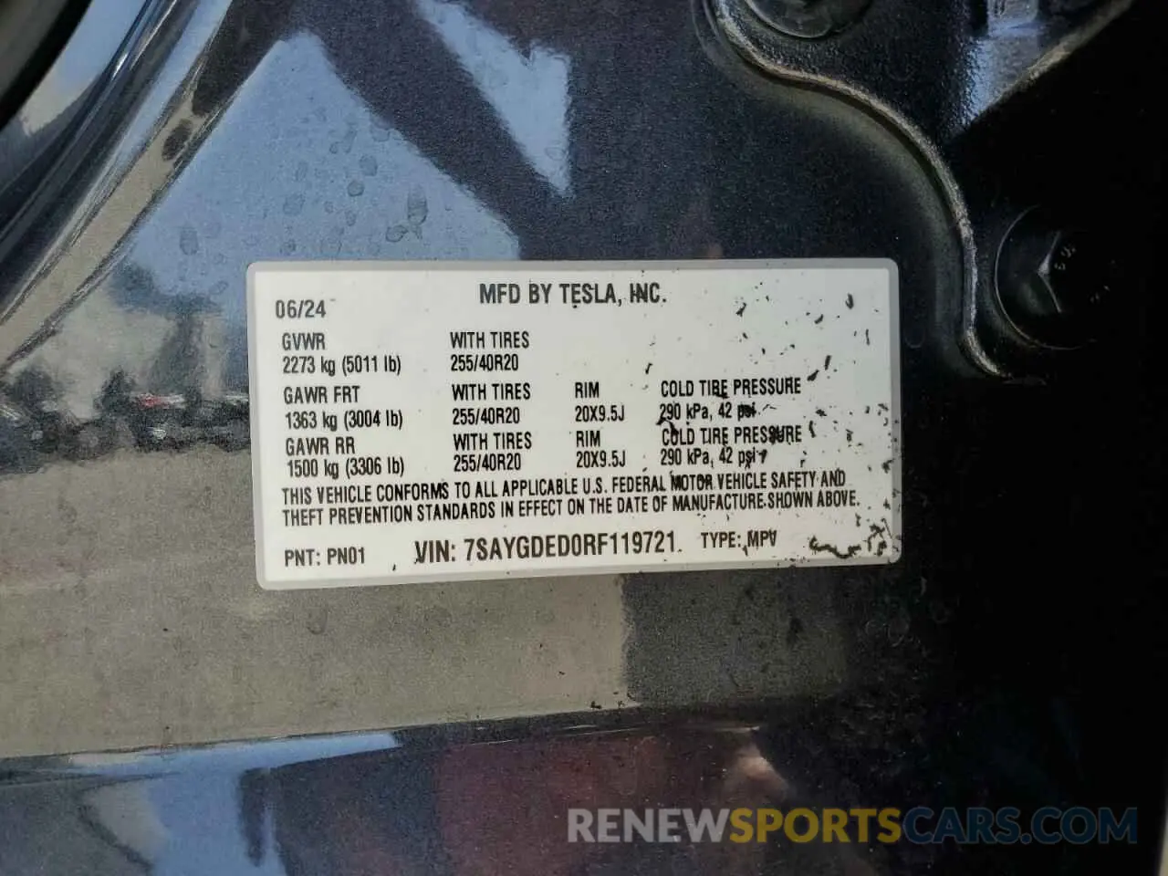 13 fotografías del automóvil dañado 7SAYGDED0RF119721 TESLA MODEL Y 2024
