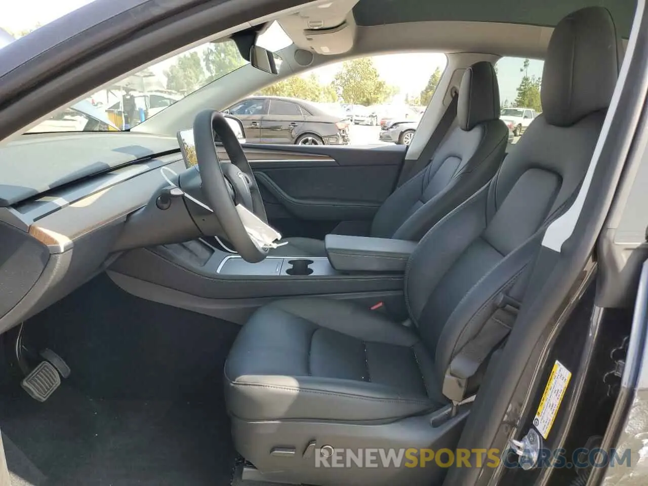 7 fotografías del automóvil dañado 7SAYGDED0RF119721 TESLA MODEL Y 2024