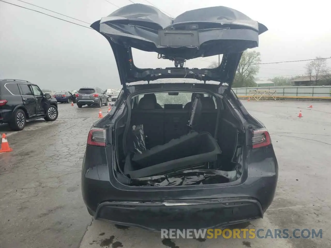 6 fotografías del automóvil dañado 7SAYGDED1RA321691 TESLA MODEL Y 2024