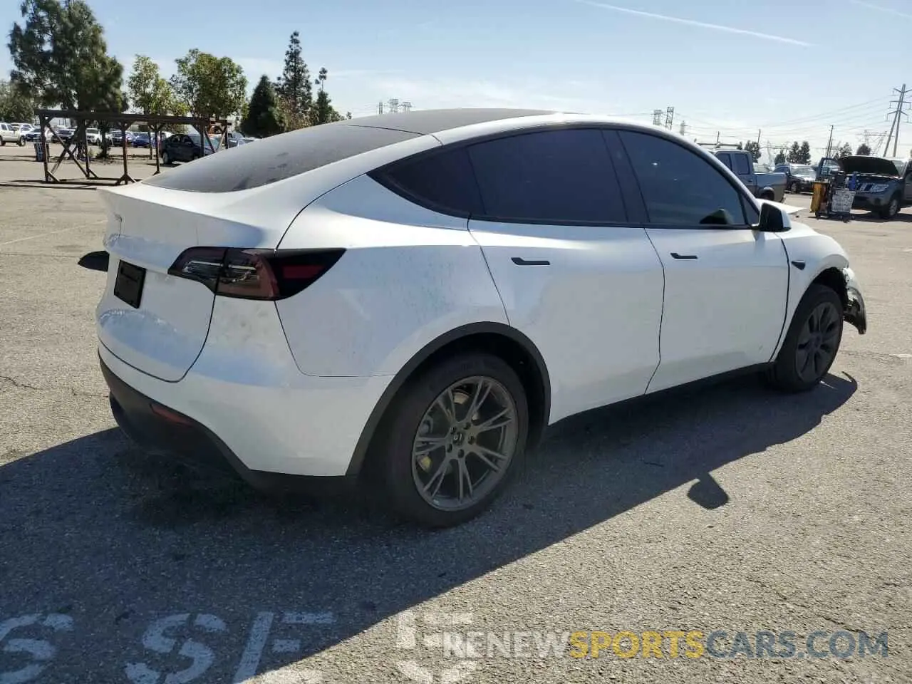 3 fotografías del automóvil dañado 7SAYGDED1RF115290 TESLA MODEL Y 2024