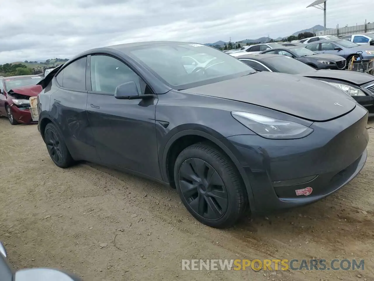 4 fotografías del automóvil dañado 7SAYGDED1RF177417 TESLA MODEL Y 2024