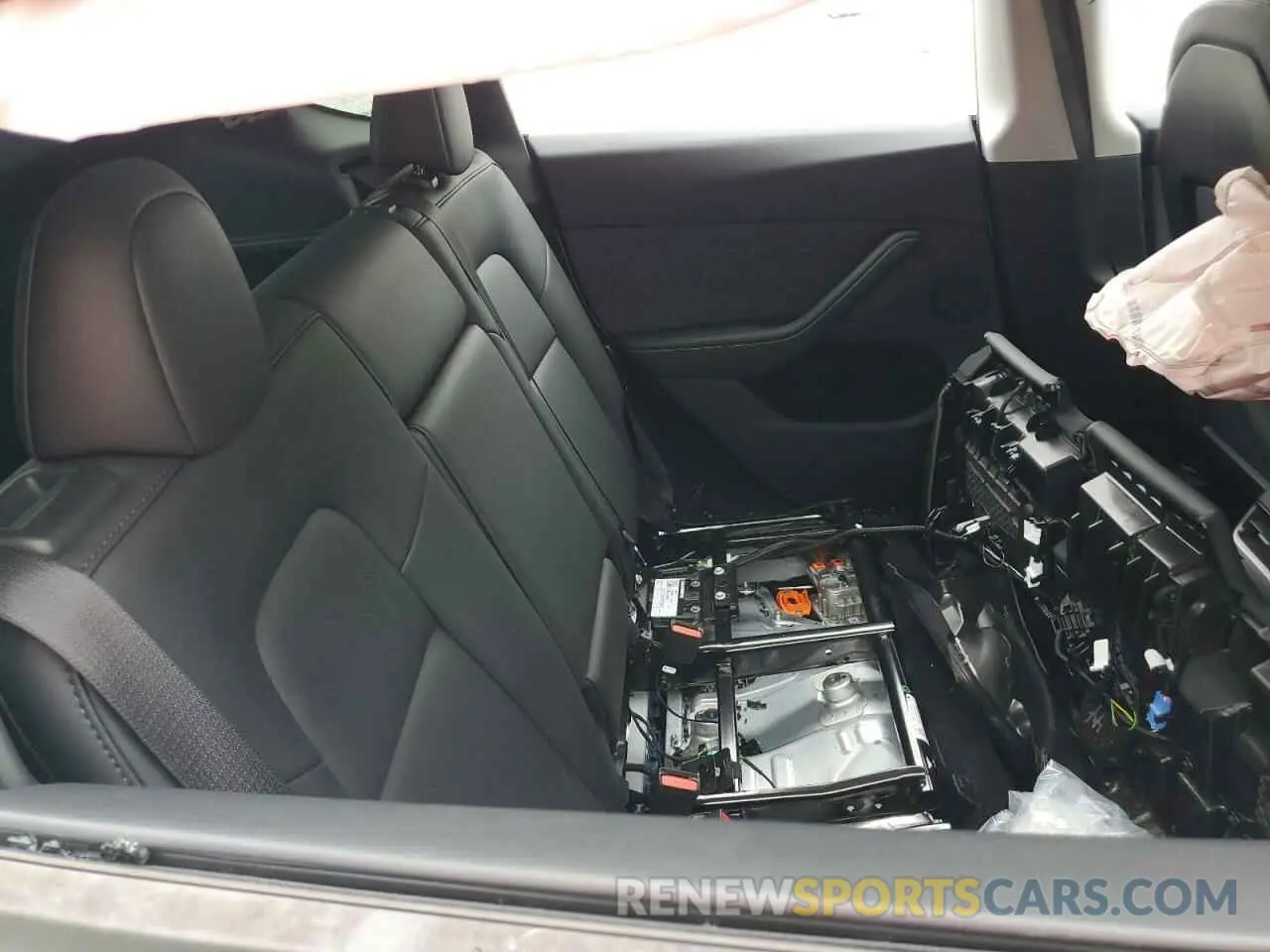 10 fotografías del automóvil dañado 7SAYGDED2RA301448 TESLA MODEL Y 2024