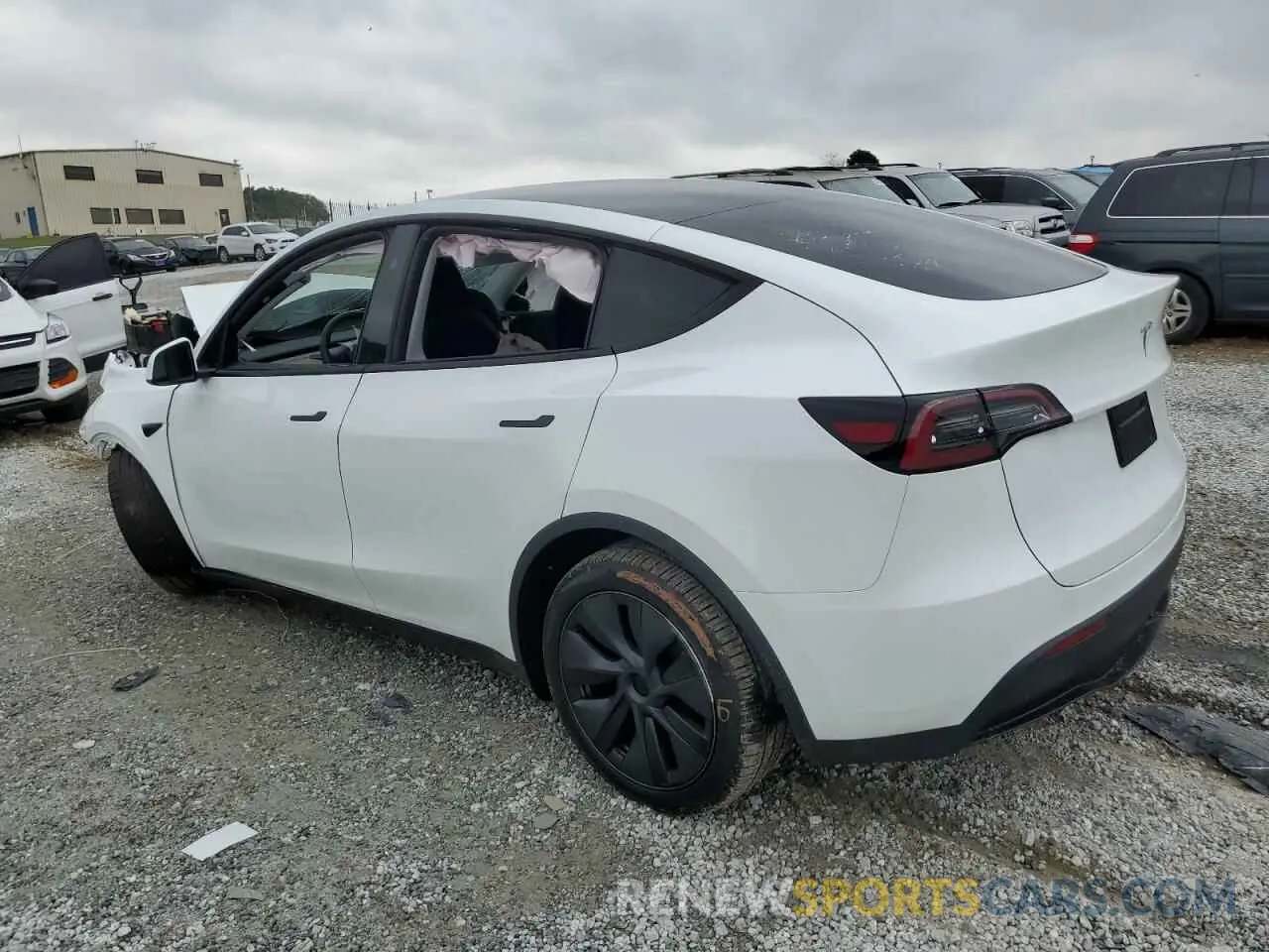 2 fotografías del automóvil dañado 7SAYGDED2RA301448 TESLA MODEL Y 2024
