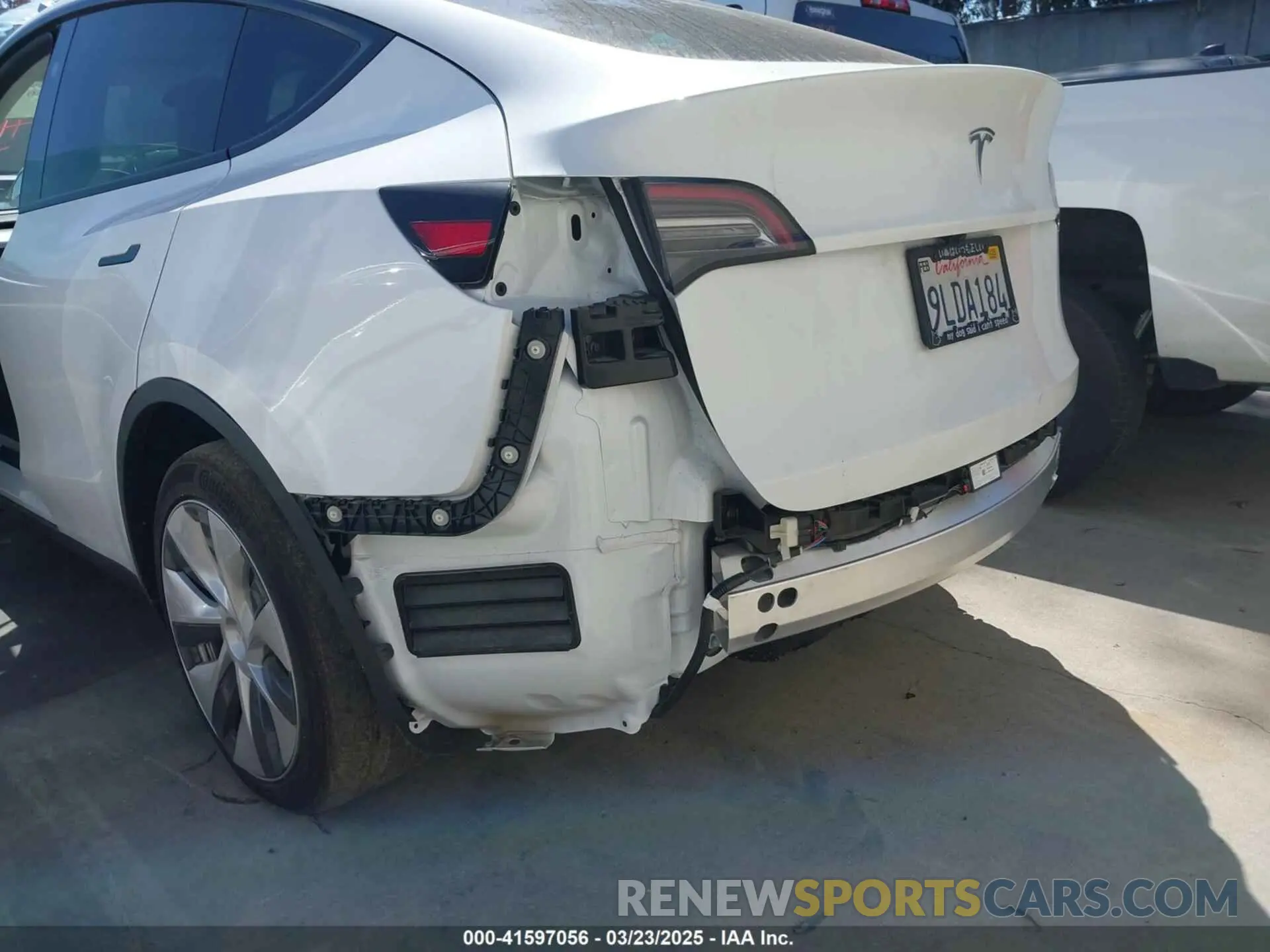 22 fotografías del automóvil dañado 7SAYGDED2RF017448 TESLA MODEL Y 2024
