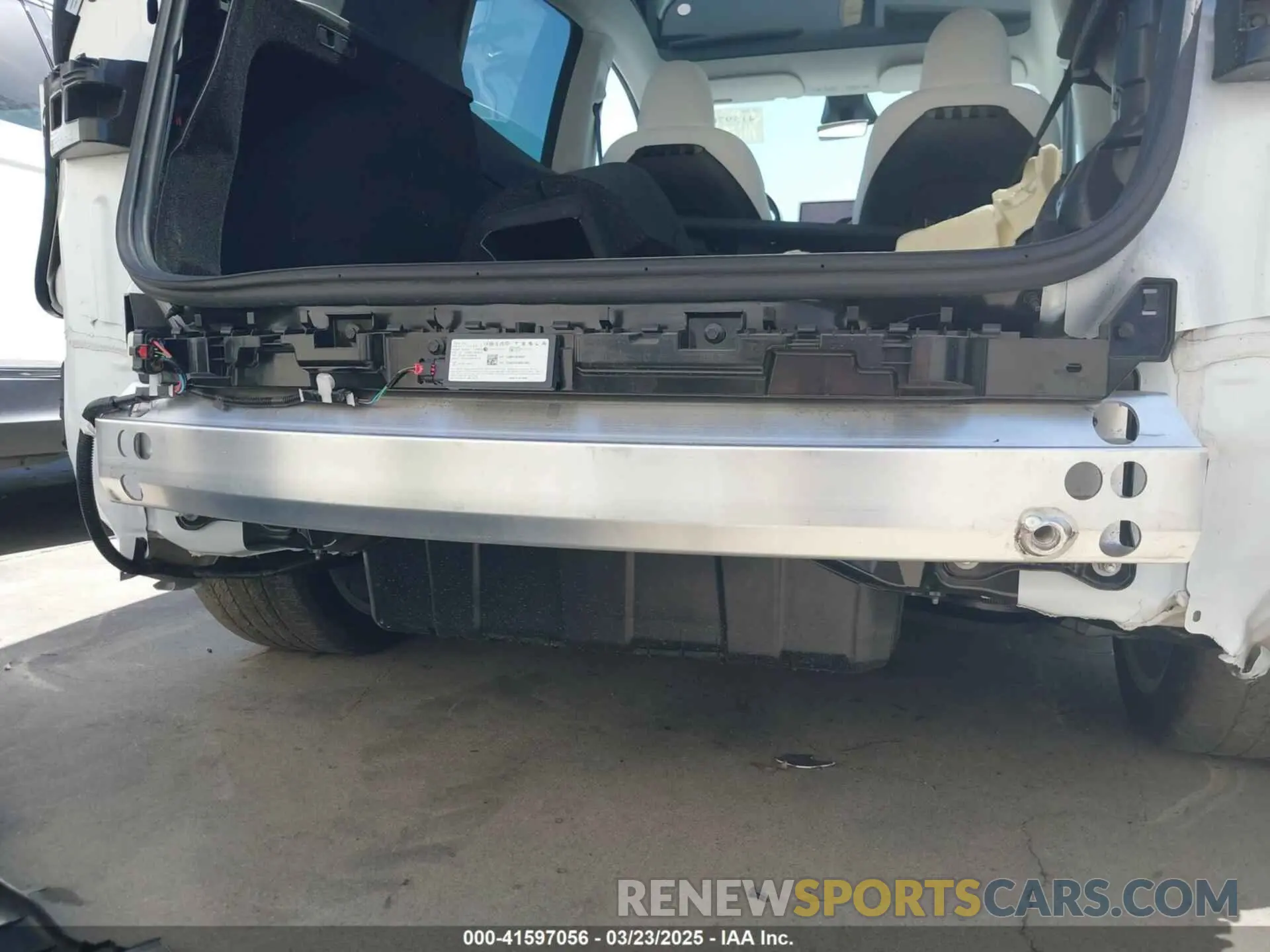 6 fotografías del automóvil dañado 7SAYGDED2RF017448 TESLA MODEL Y 2024