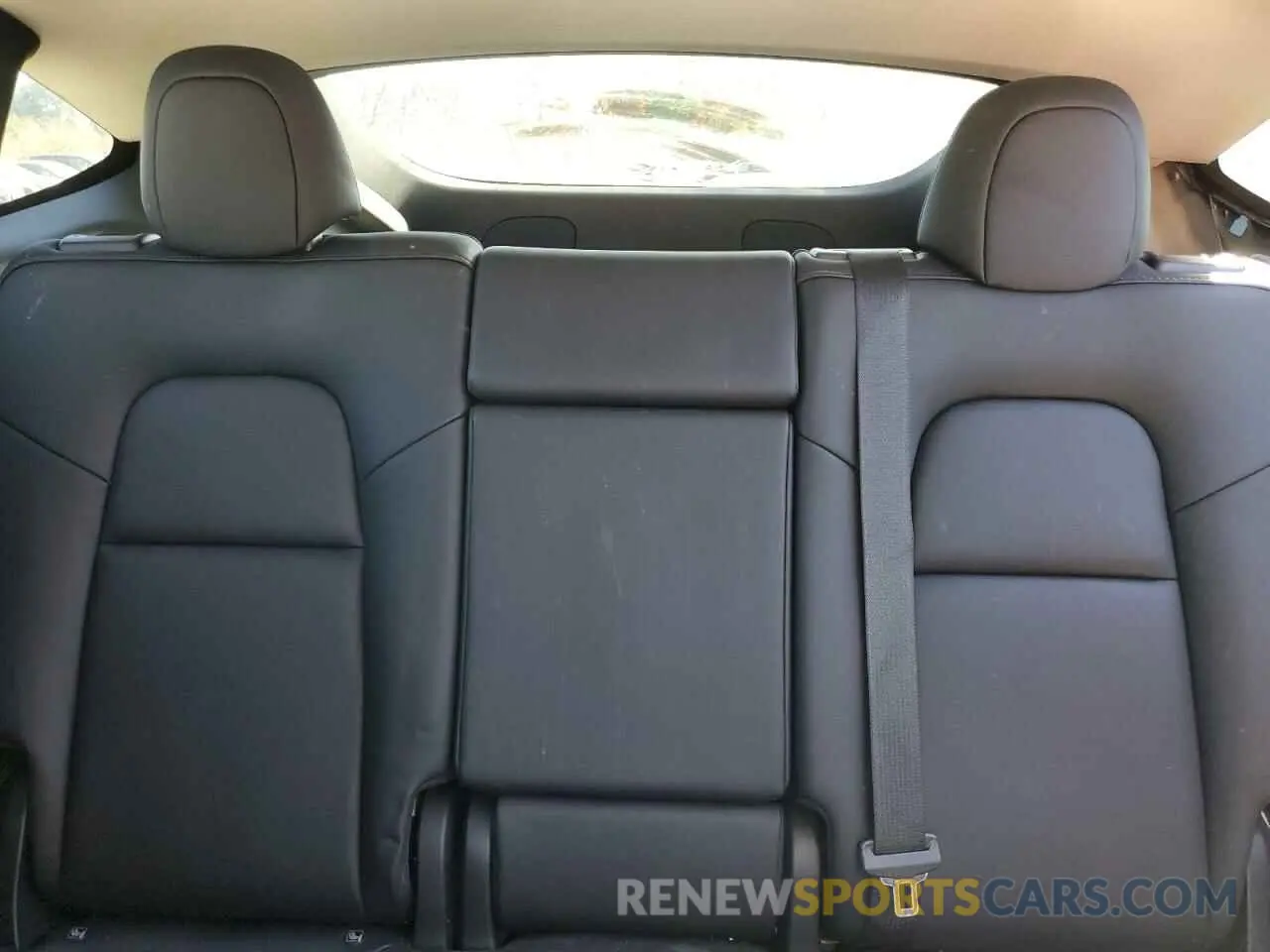 10 fotografías del automóvil dañado 7SAYGDED2RF018759 TESLA MODEL Y 2024
