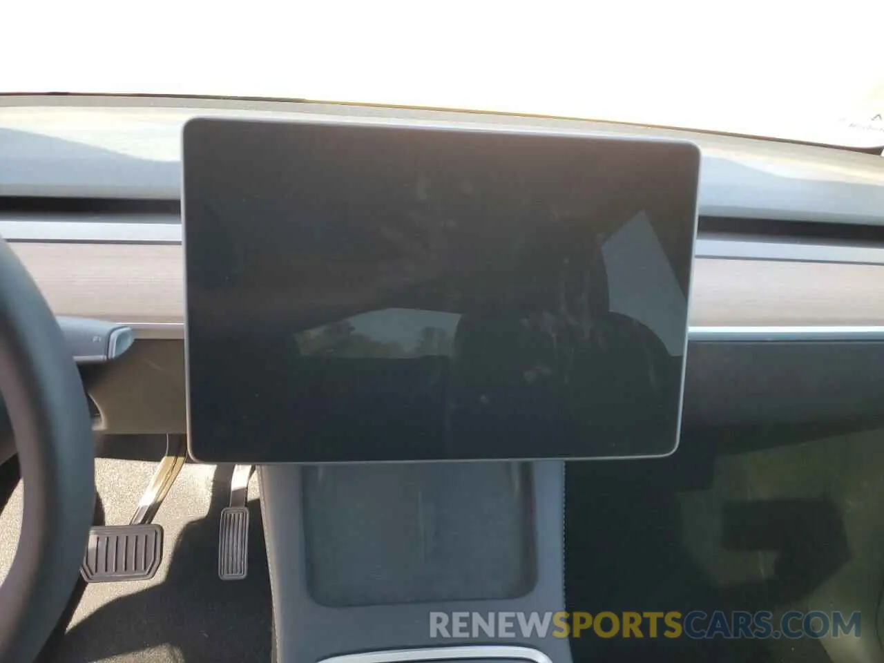 9 fotografías del automóvil dañado 7SAYGDED2RF018759 TESLA MODEL Y 2024
