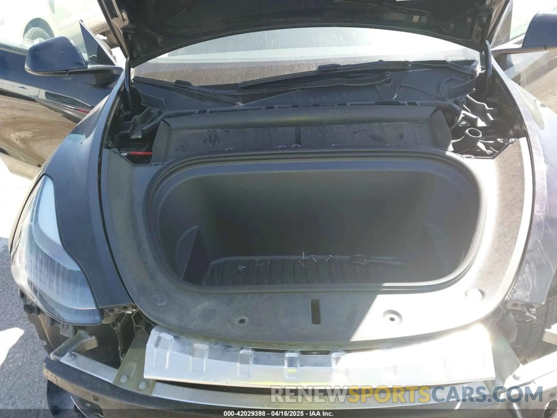 10 fotografías del automóvil dañado 7SAYGDED2RF089105 TESLA MODEL Y 2024