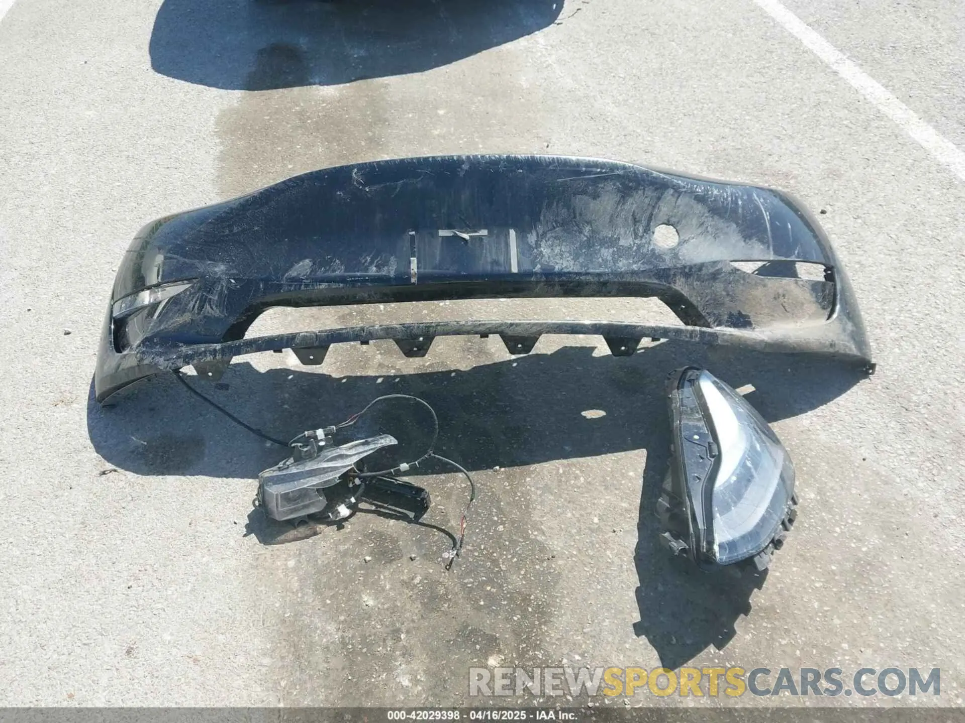 12 fotografías del automóvil dañado 7SAYGDED2RF089105 TESLA MODEL Y 2024