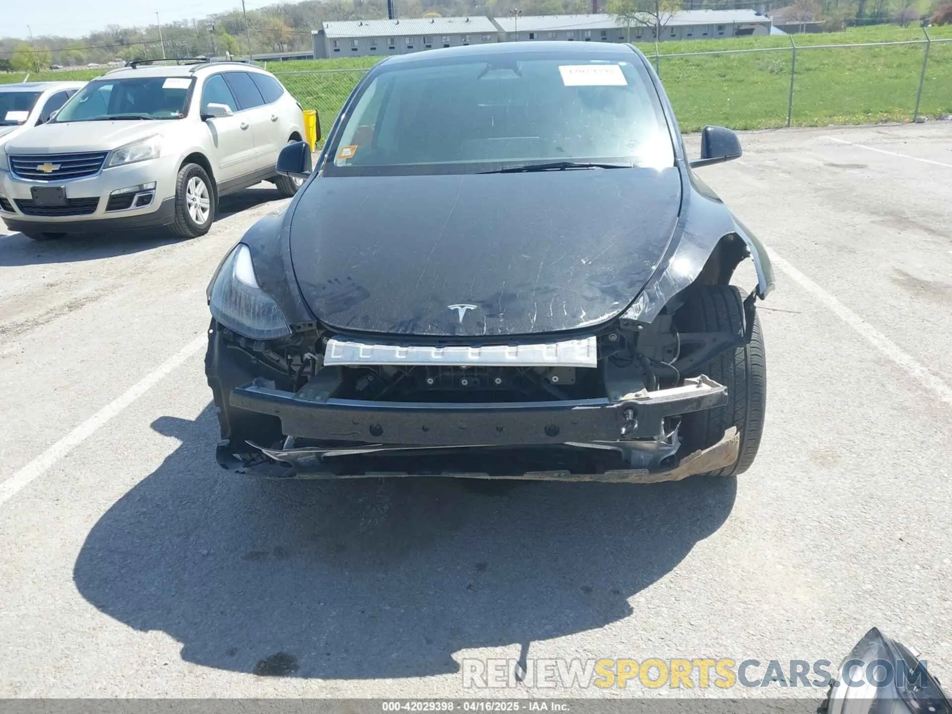 6 fotografías del automóvil dañado 7SAYGDED2RF089105 TESLA MODEL Y 2024