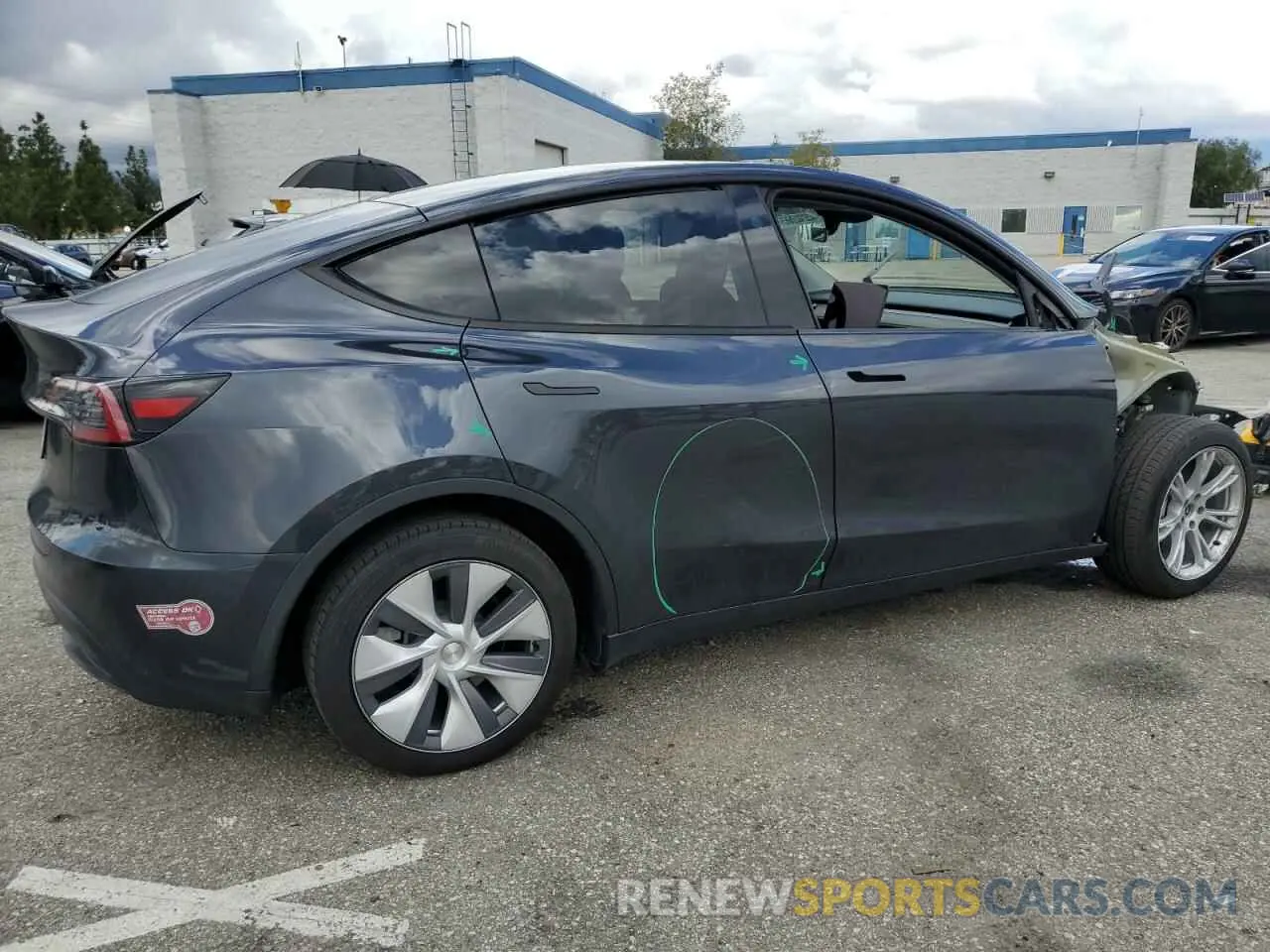 3 fotografías del automóvil dañado 7SAYGDED2RF091436 TESLA MODEL Y 2024