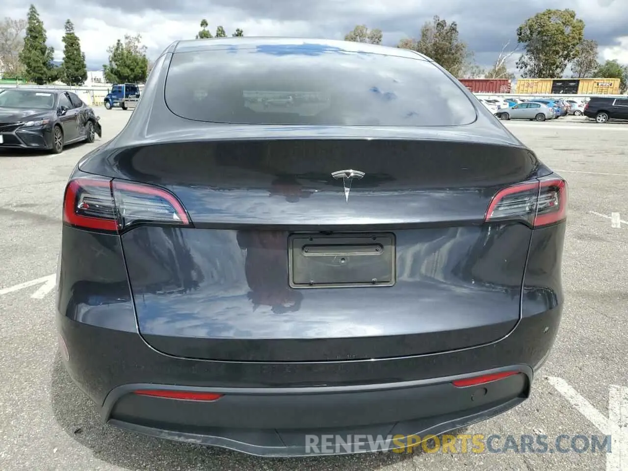 6 fotografías del automóvil dañado 7SAYGDED2RF091436 TESLA MODEL Y 2024