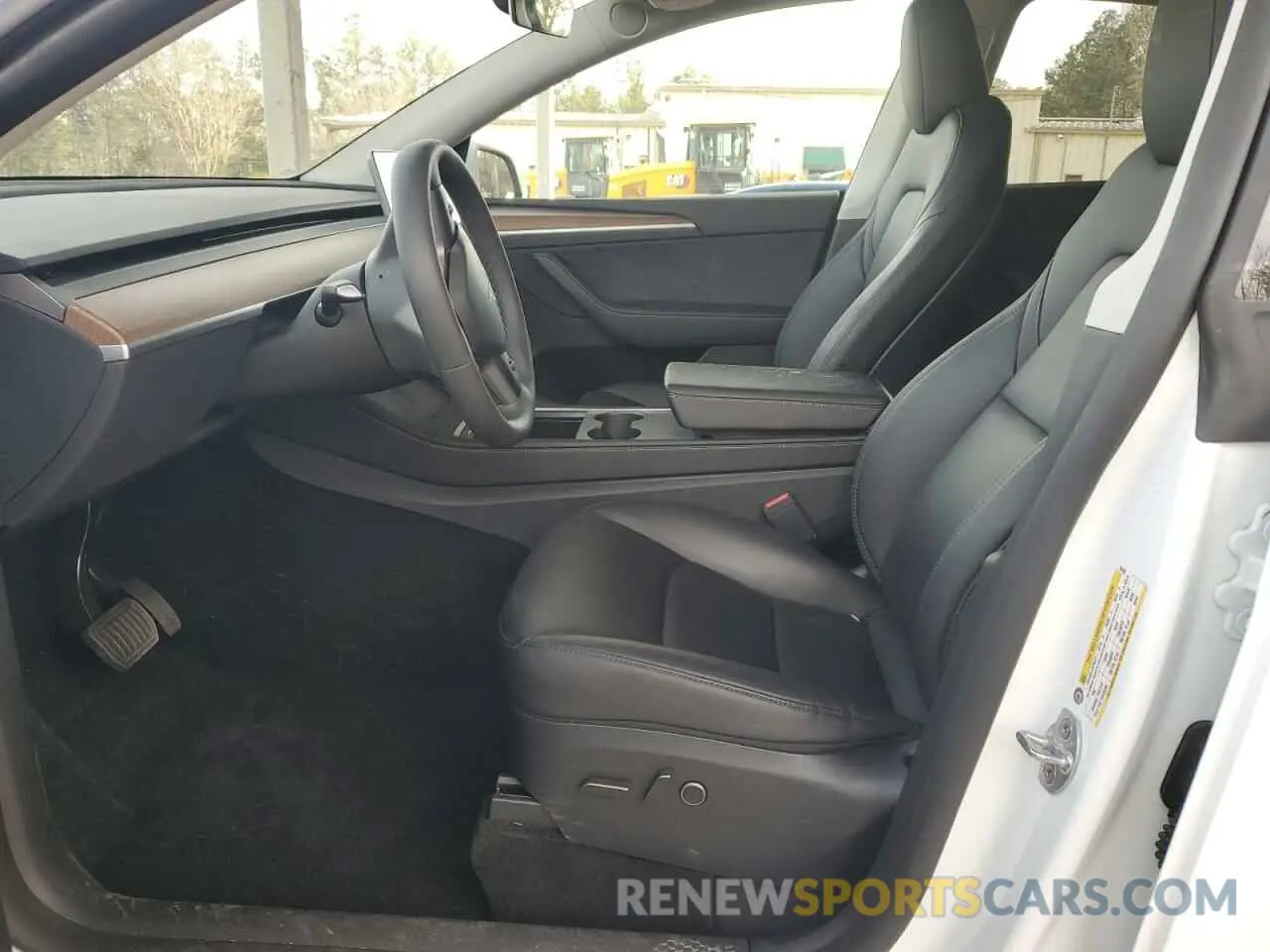 7 fotografías del automóvil dañado 7SAYGDED2RF097382 TESLA MODEL Y 2024