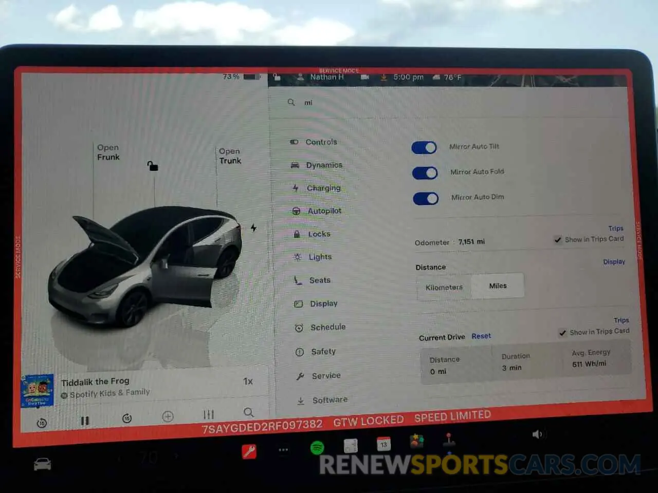 9 fotografías del automóvil dañado 7SAYGDED2RF097382 TESLA MODEL Y 2024