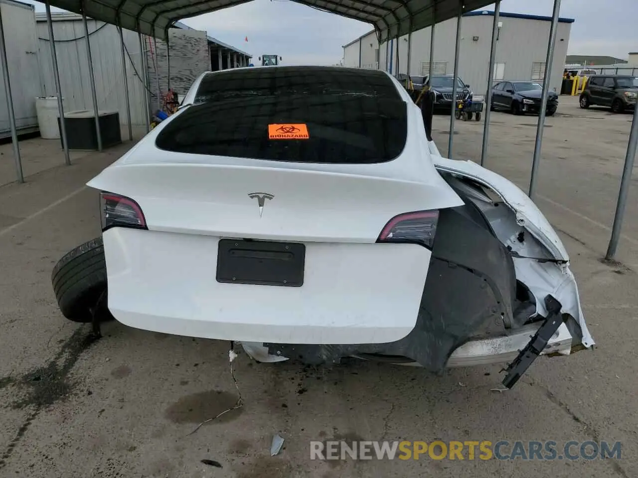 6 fotografías del automóvil dañado 7SAYGDED2RF155992 TESLA MODEL Y 2024