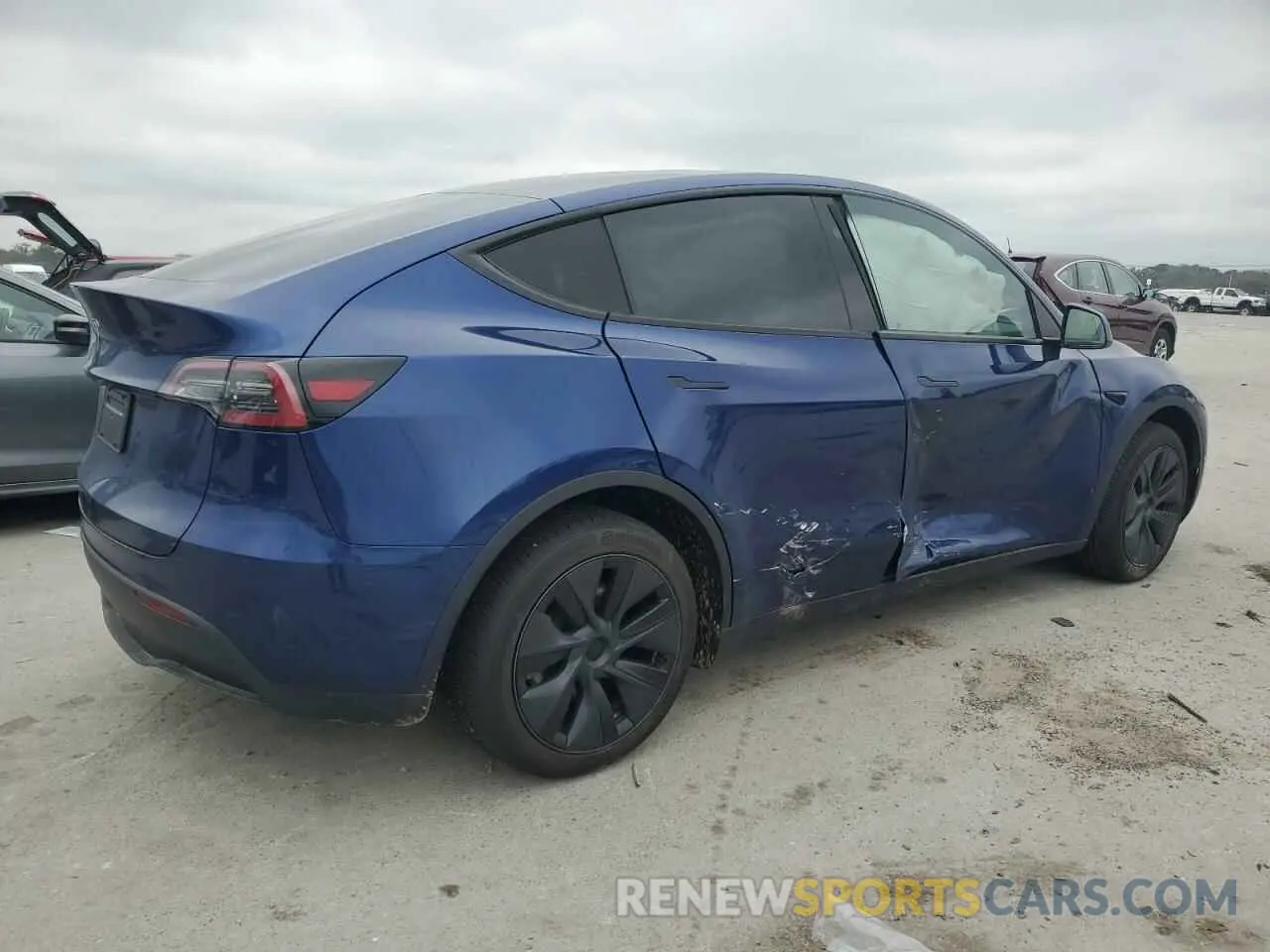 3 fotografías del automóvil dañado 7SAYGDED3RA326178 TESLA MODEL Y 2024