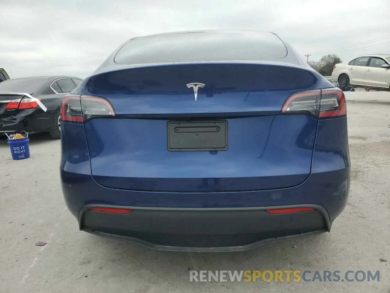 6 fotografías del automóvil dañado 7SAYGDED3RA326178 TESLA MODEL Y 2024