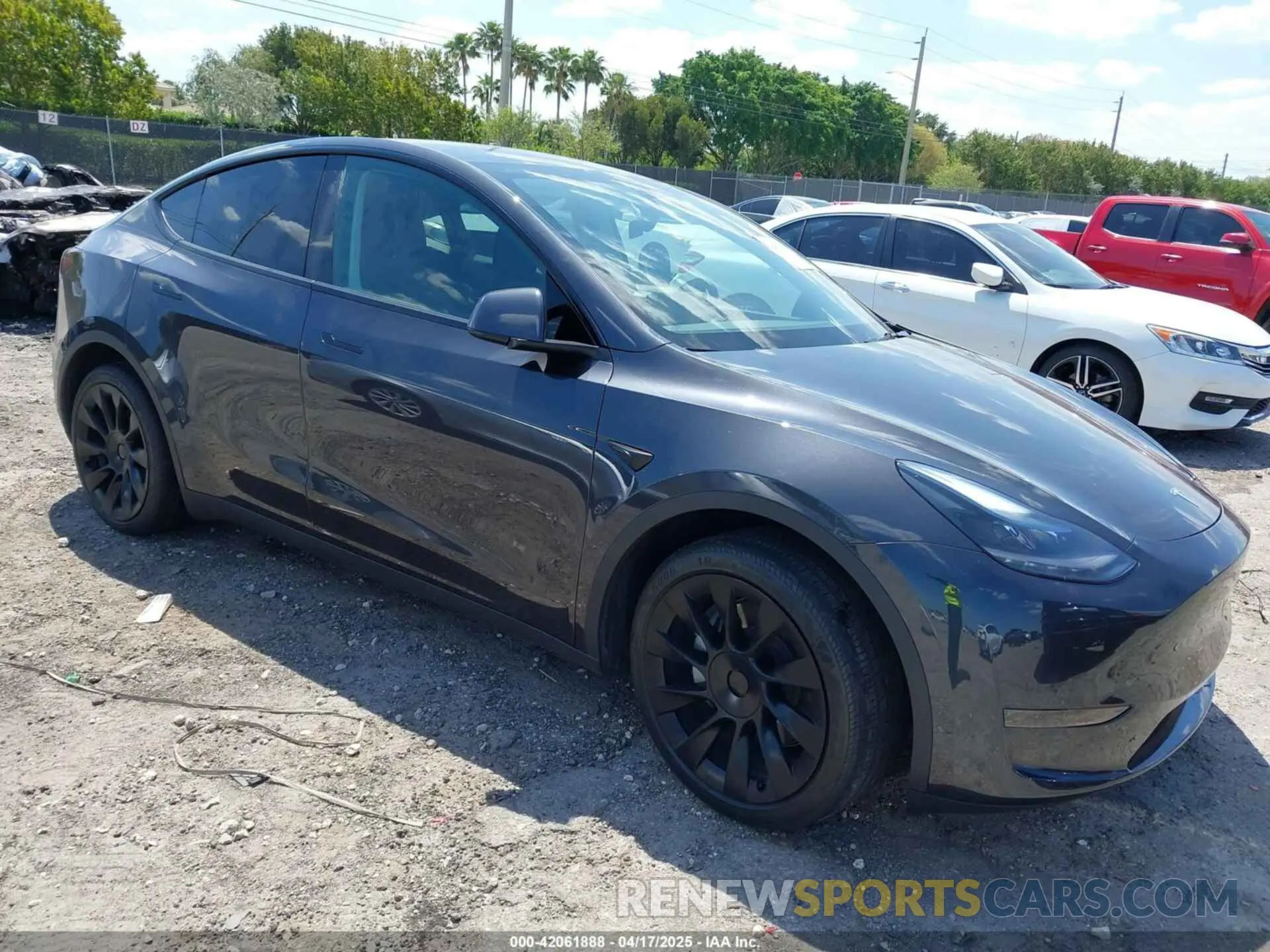 1 fotografías del automóvil dañado 7SAYGDED3RF019063 TESLA MODEL Y 2024