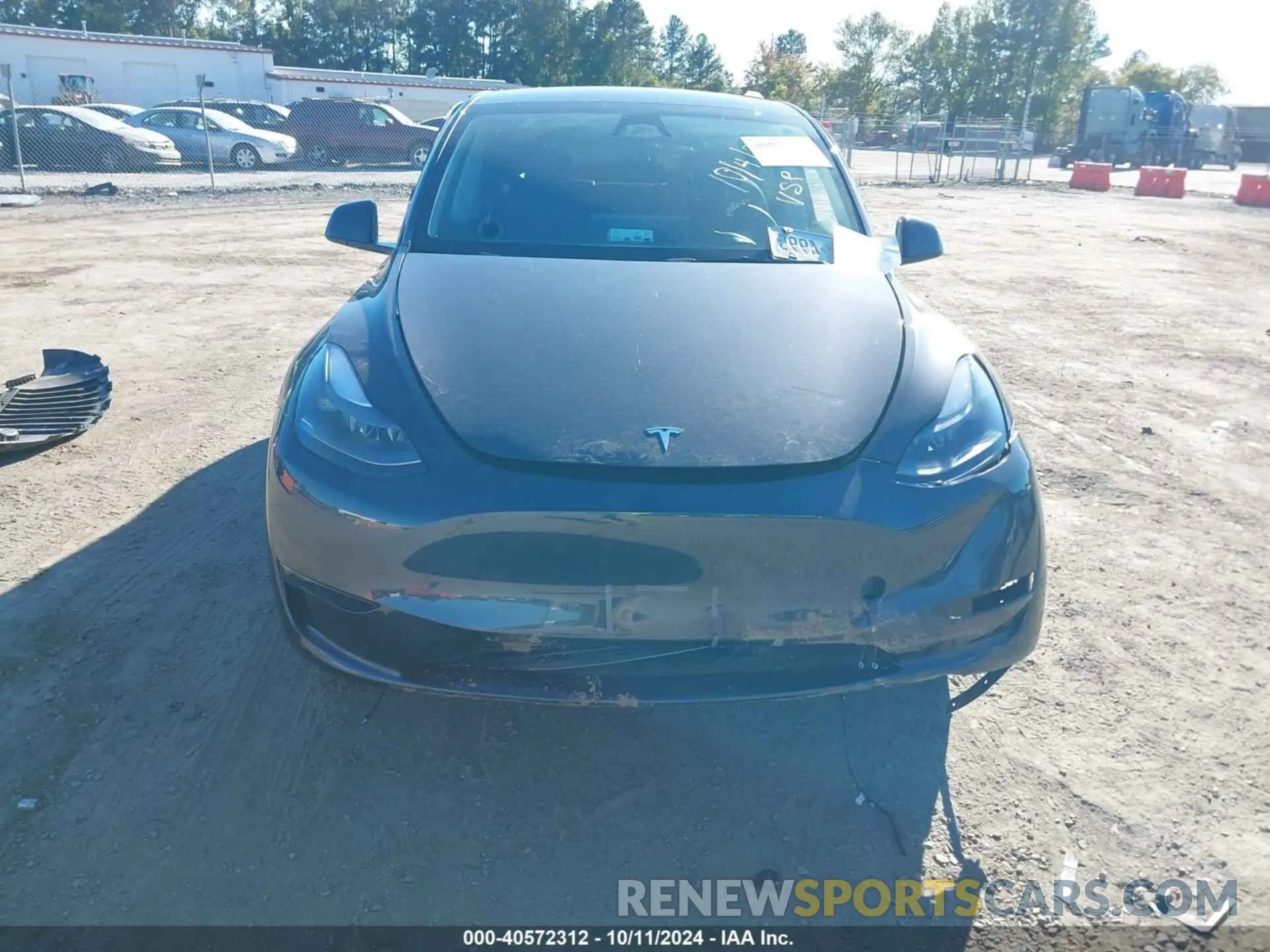 11 fotografías del automóvil dañado 7SAYGDED3RF092501 TESLA MODEL Y 2024
