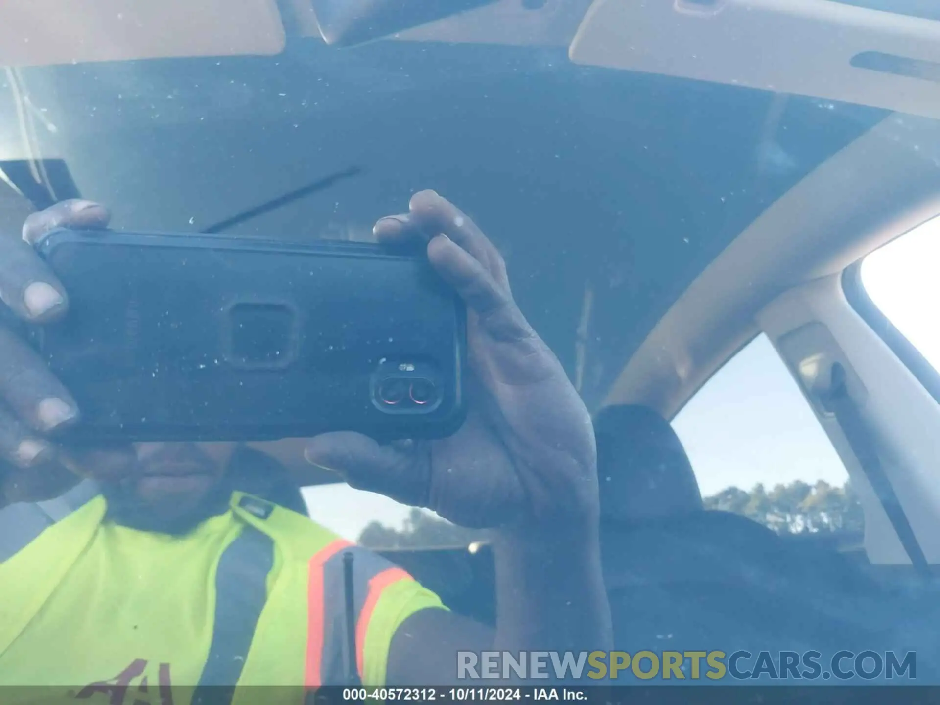 14 fotografías del automóvil dañado 7SAYGDED3RF092501 TESLA MODEL Y 2024