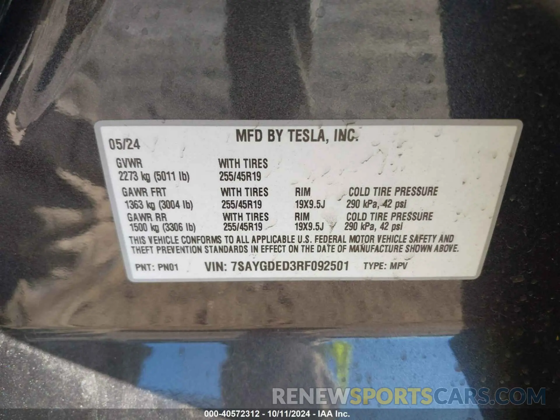 9 fotografías del automóvil dañado 7SAYGDED3RF092501 TESLA MODEL Y 2024