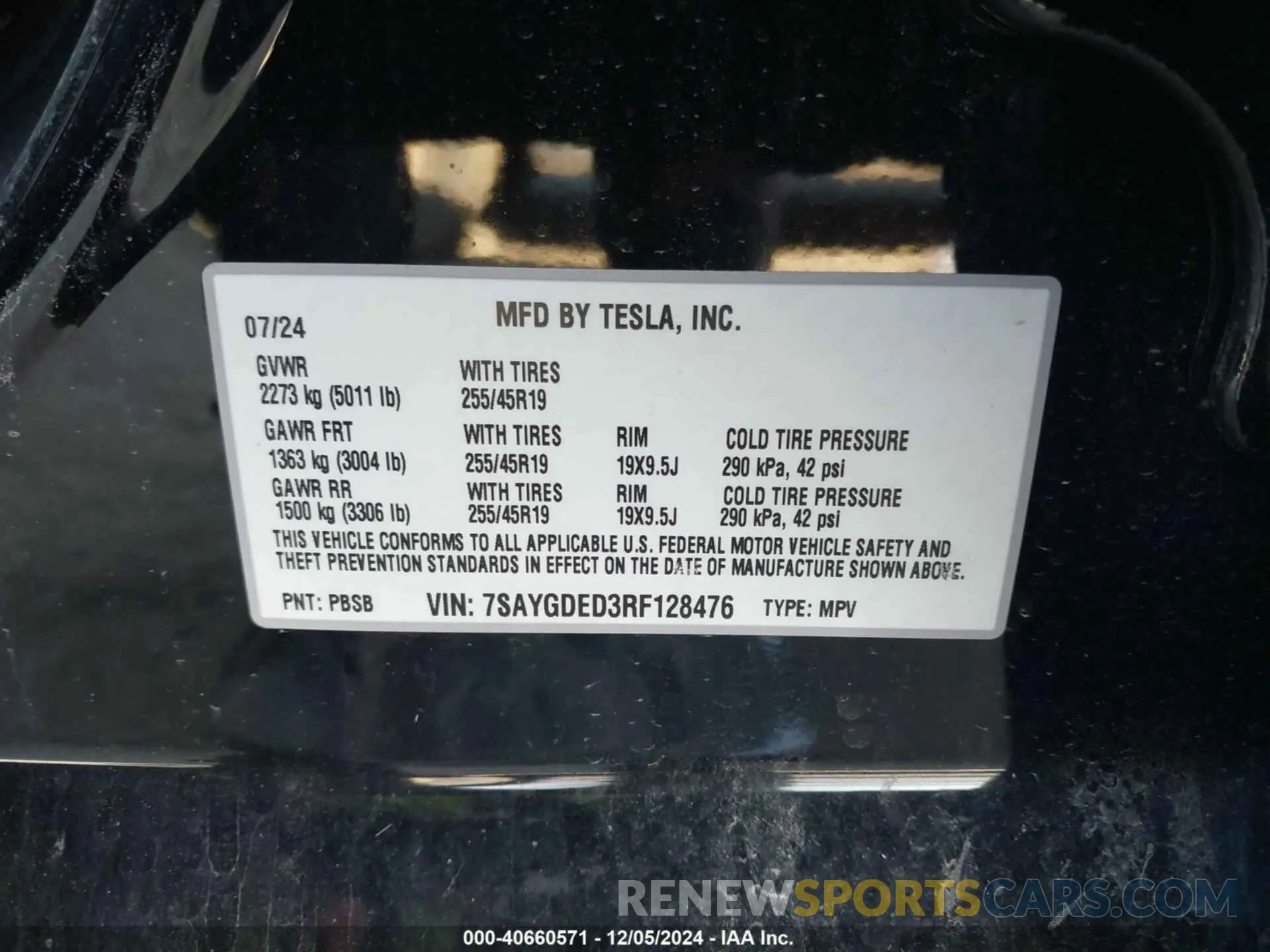 9 fotografías del automóvil dañado 7SAYGDED3RF128476 TESLA MODEL Y 2024
