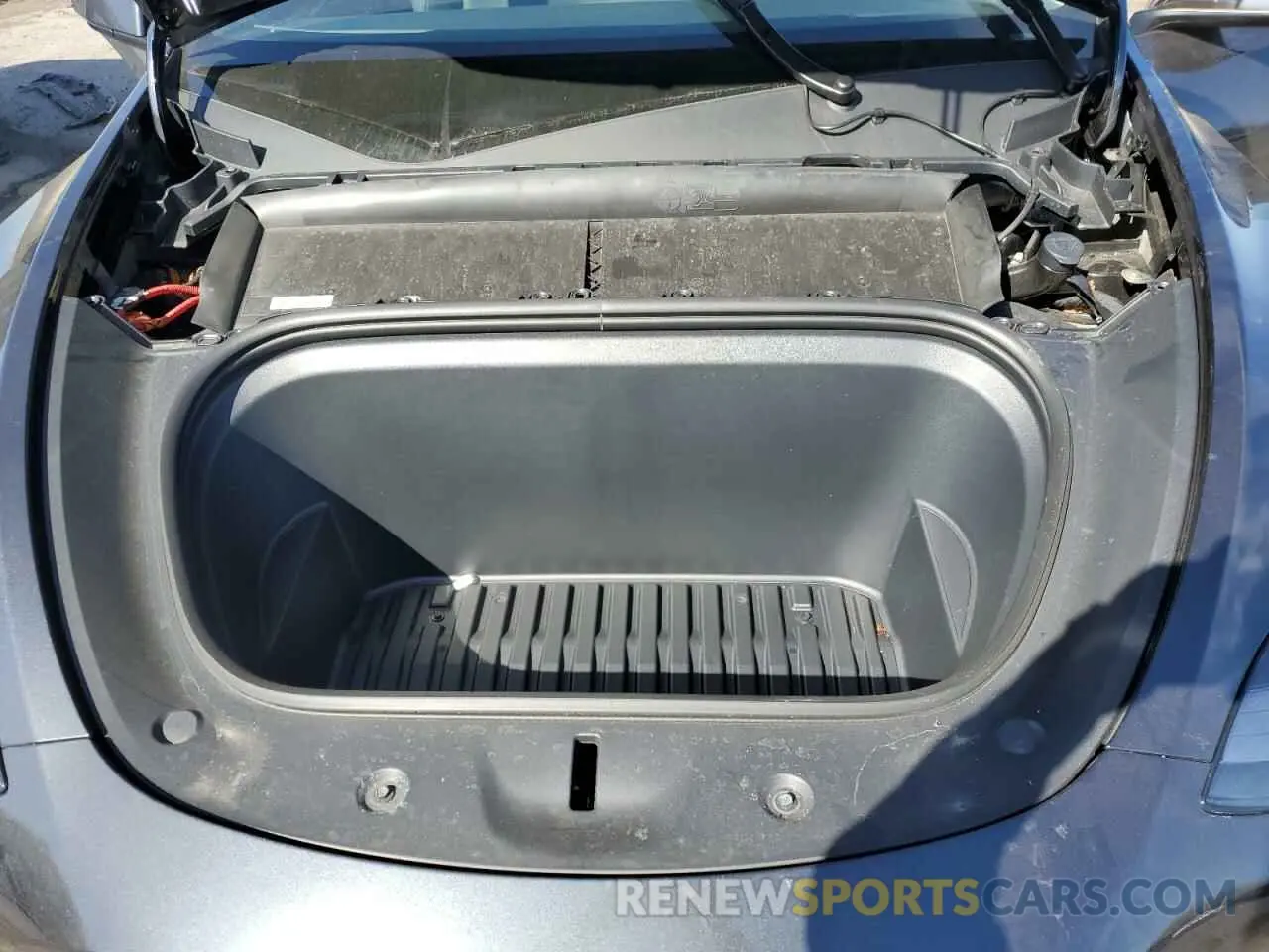 12 fotografías del automóvil dañado 7SAYGDED3RF198205 TESLA MODEL Y 2024