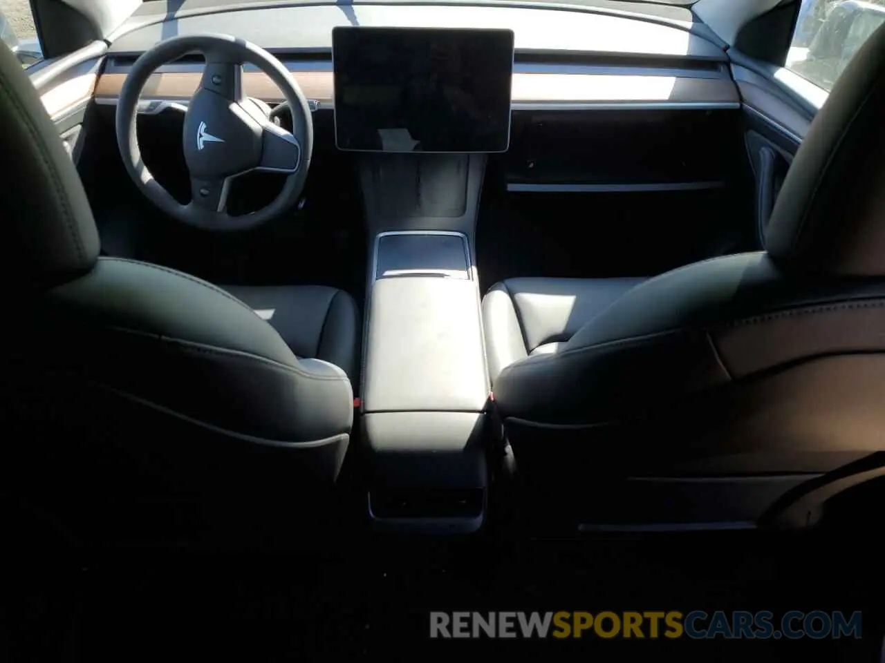 8 fotografías del automóvil dañado 7SAYGDED3RF198205 TESLA MODEL Y 2024