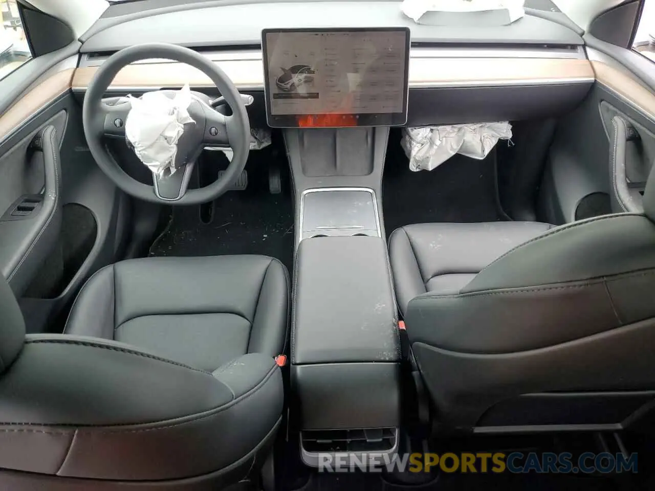 8 fotografías del automóvil dañado 7SAYGDED4RF055537 TESLA MODEL Y 2024