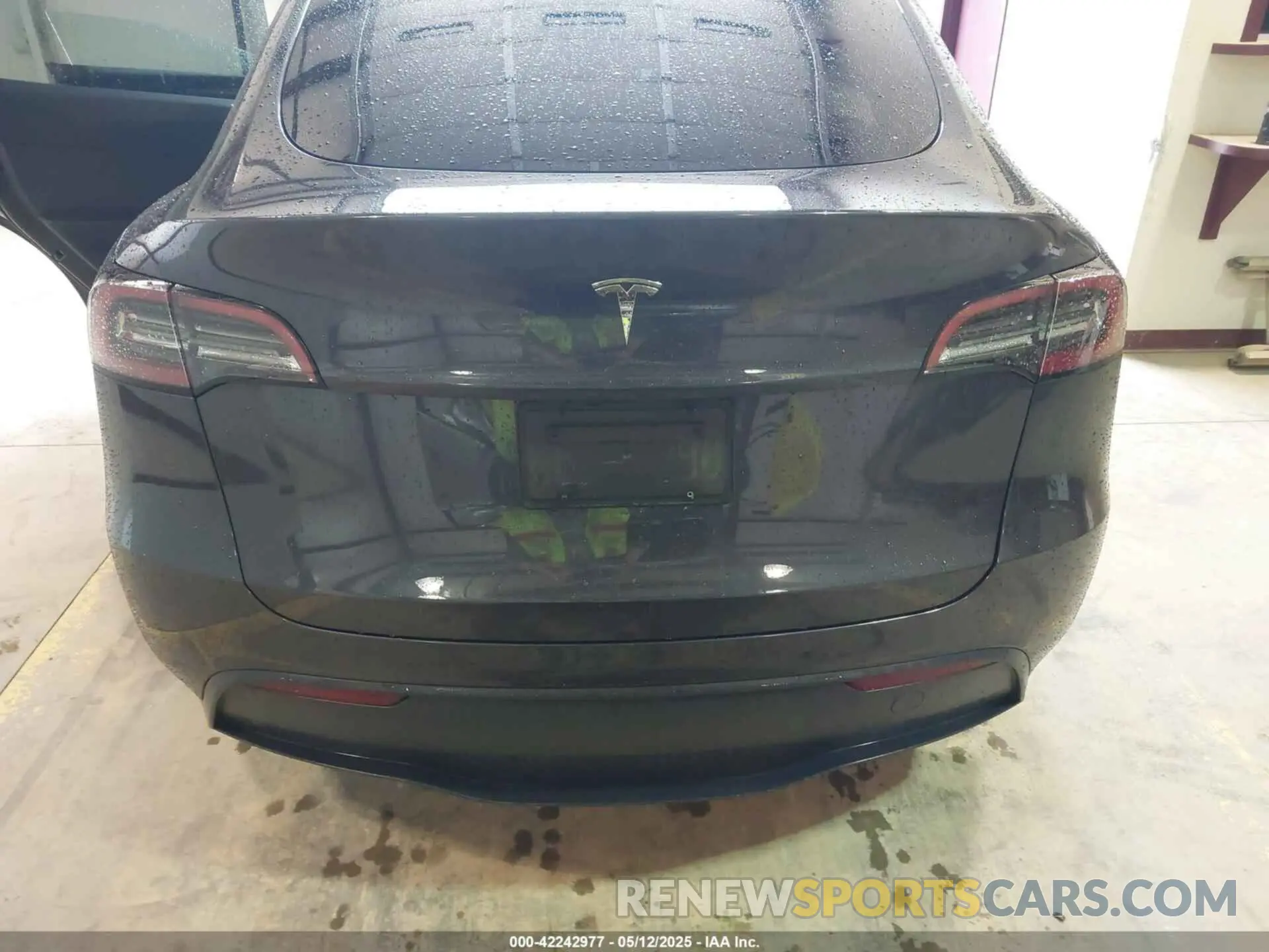 15 fotografías del automóvil dañado 7SAYGDED4RF072600 TESLA MODEL Y 2024