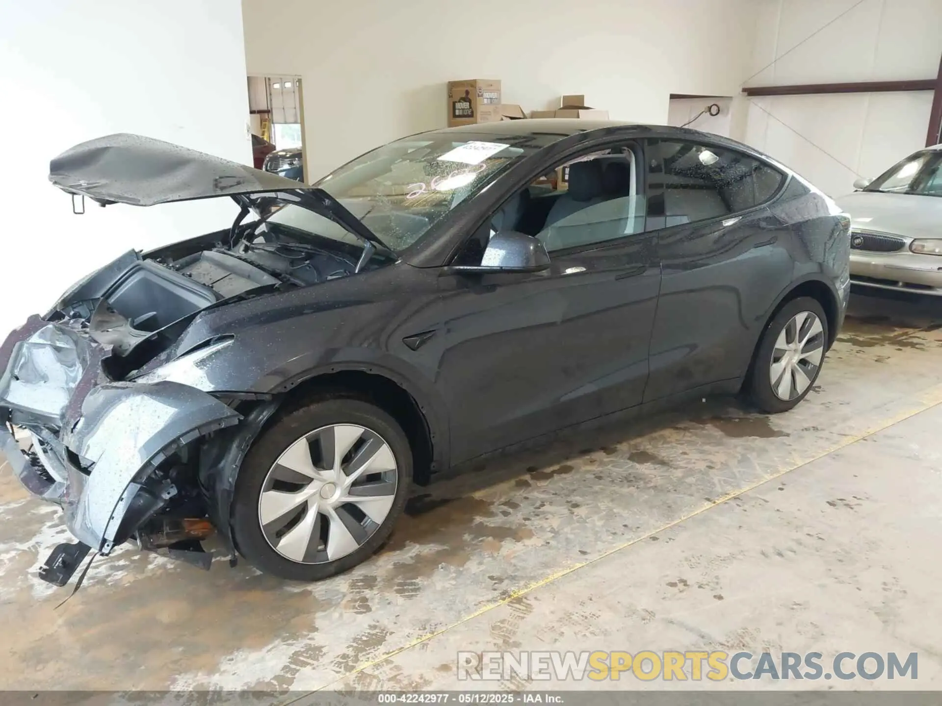 2 fotografías del automóvil dañado 7SAYGDED4RF072600 TESLA MODEL Y 2024