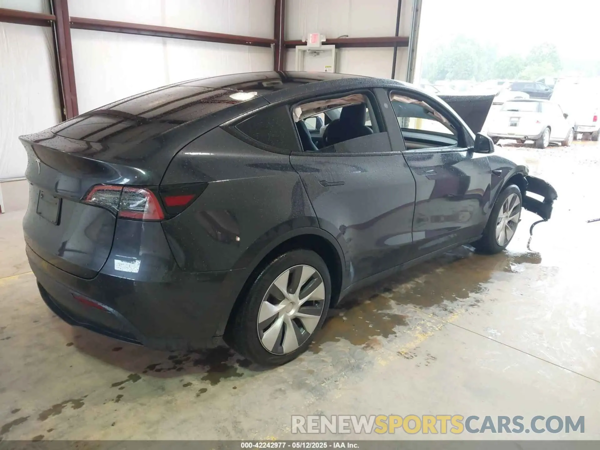 4 fotografías del automóvil dañado 7SAYGDED4RF072600 TESLA MODEL Y 2024