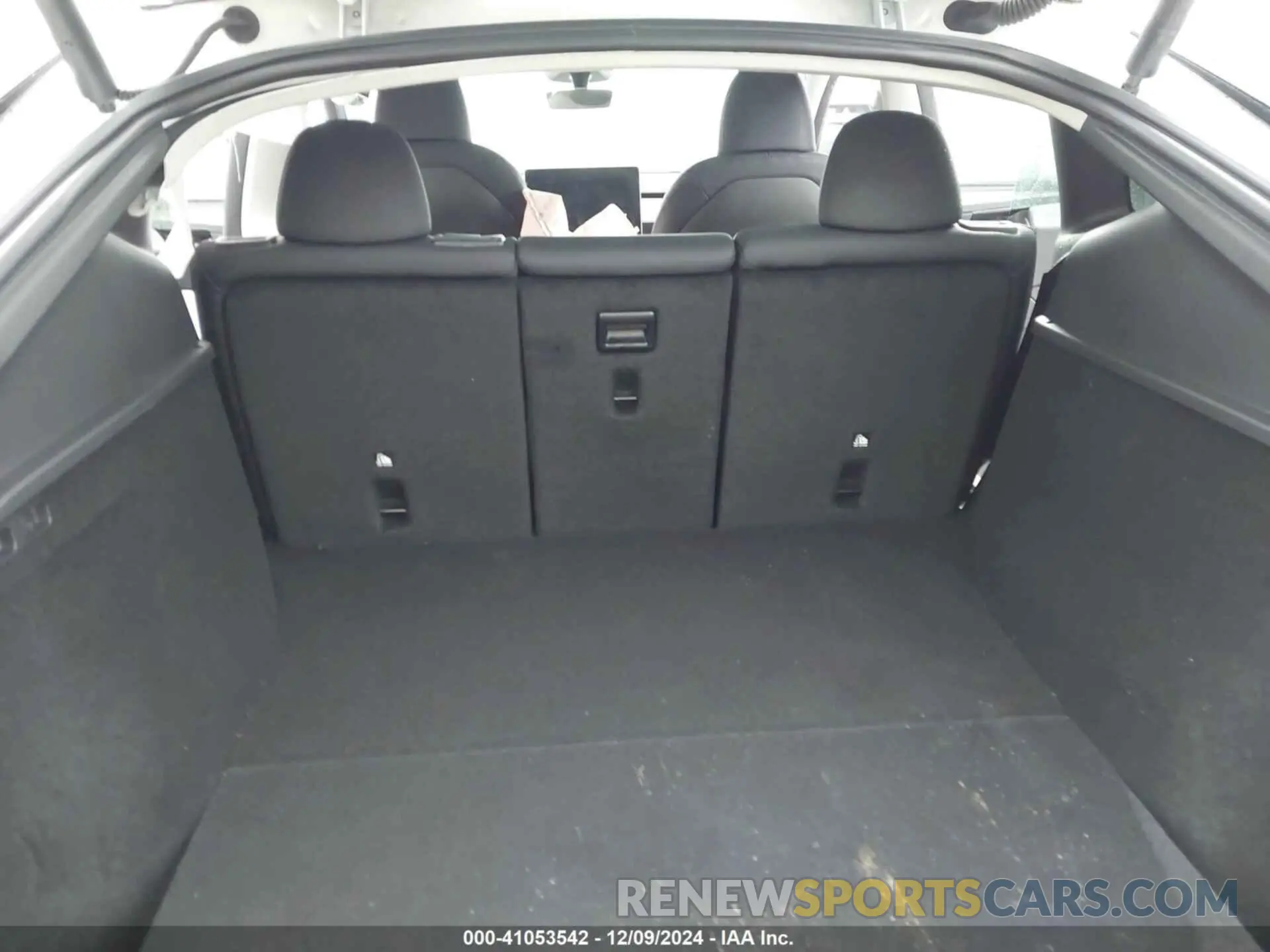 19 fotografías del automóvil dañado 7SAYGDED4RF101092 TESLA MODEL Y 2024