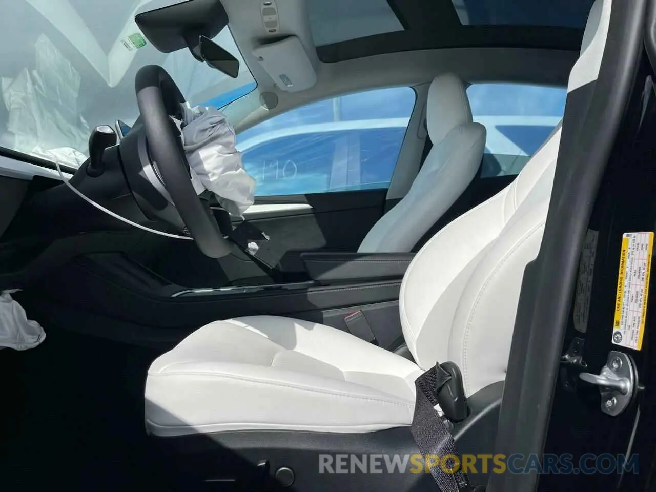 7 fotografías del automóvil dañado 7SAYGDED5RF009277 TESLA MODEL Y 2024