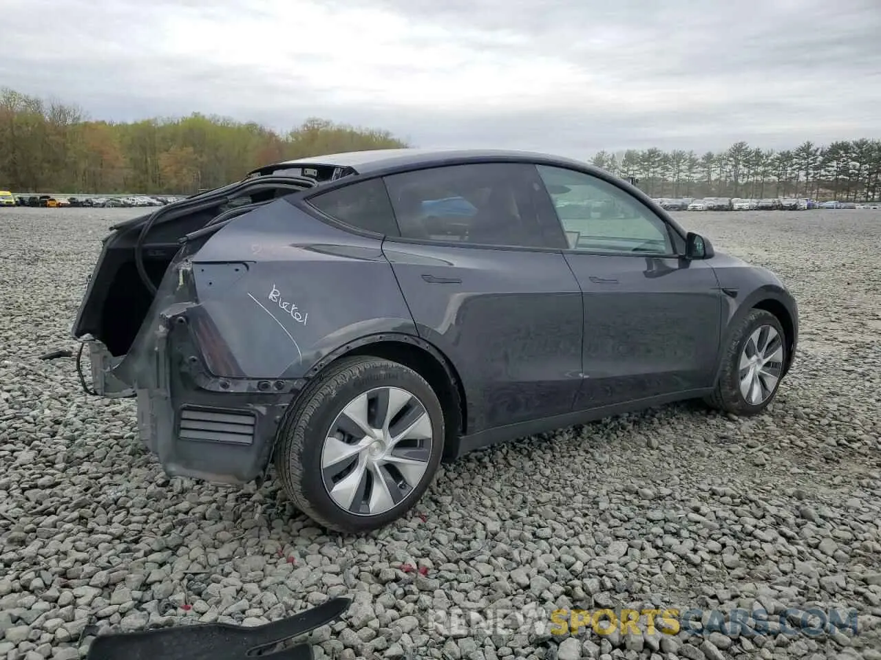 3 fotografías del automóvil dañado 7SAYGDED5RF009554 TESLA MODEL Y 2024