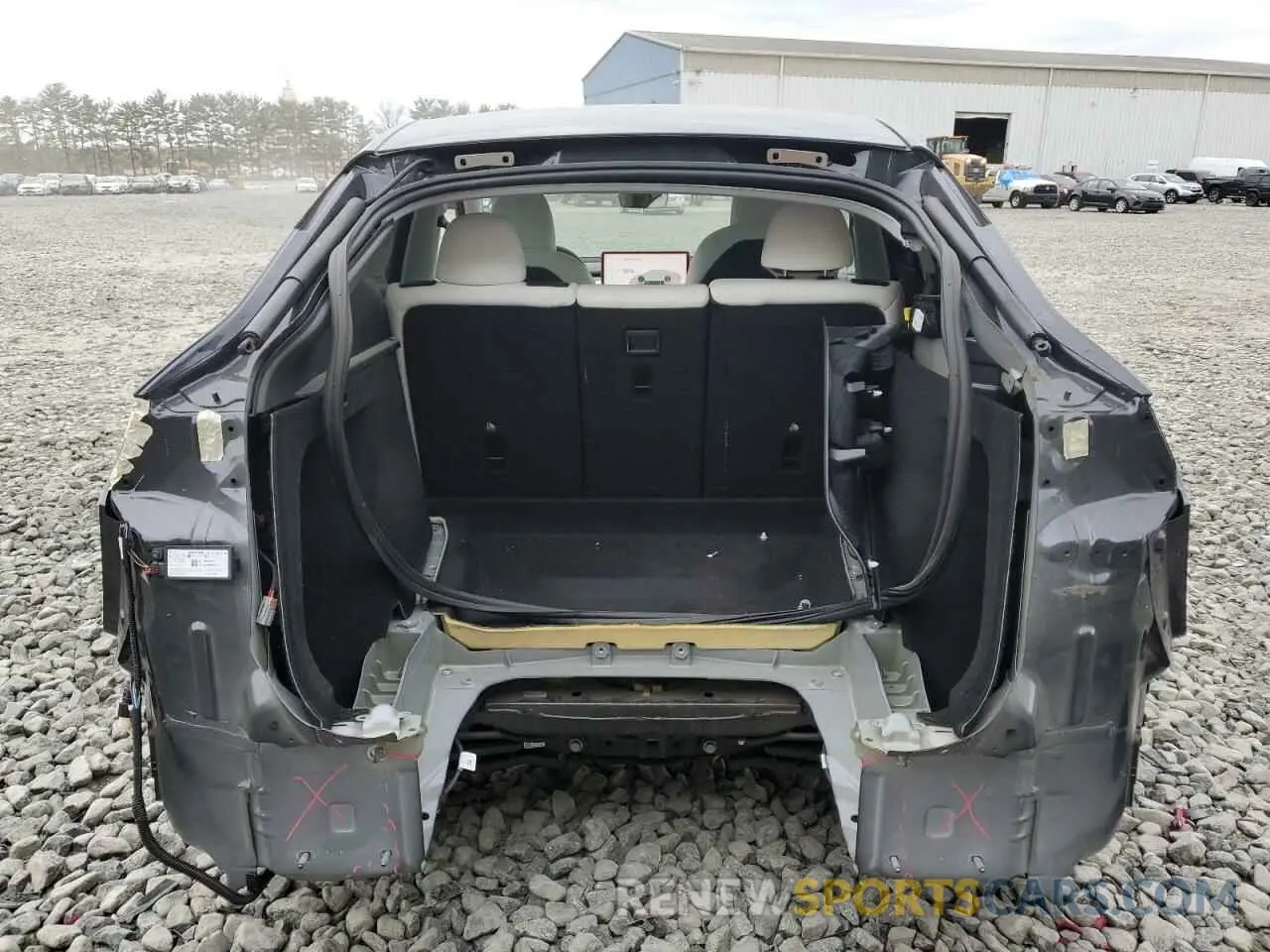 6 fotografías del automóvil dañado 7SAYGDED5RF009554 TESLA MODEL Y 2024