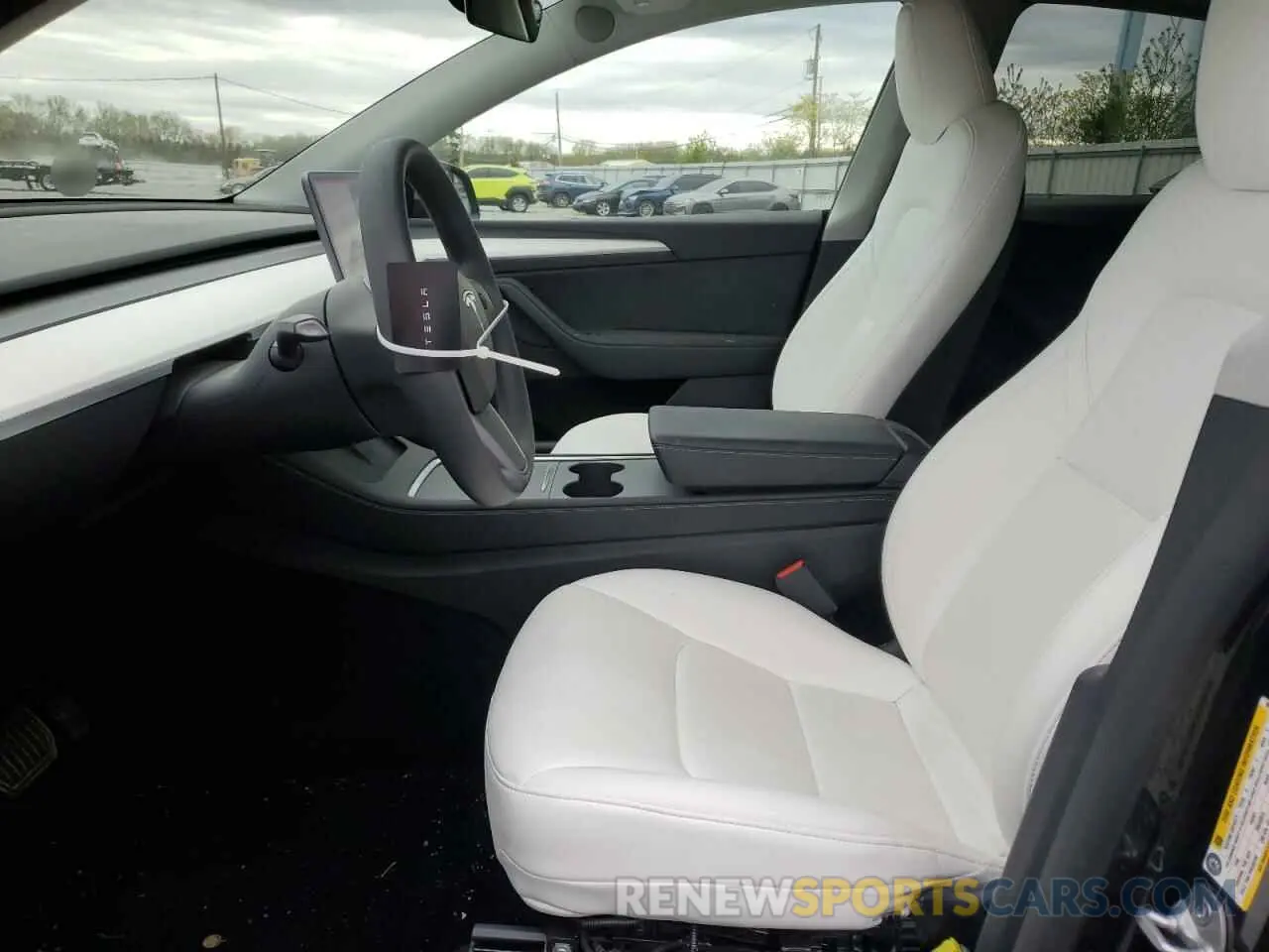 7 fotografías del automóvil dañado 7SAYGDED5RF009554 TESLA MODEL Y 2024