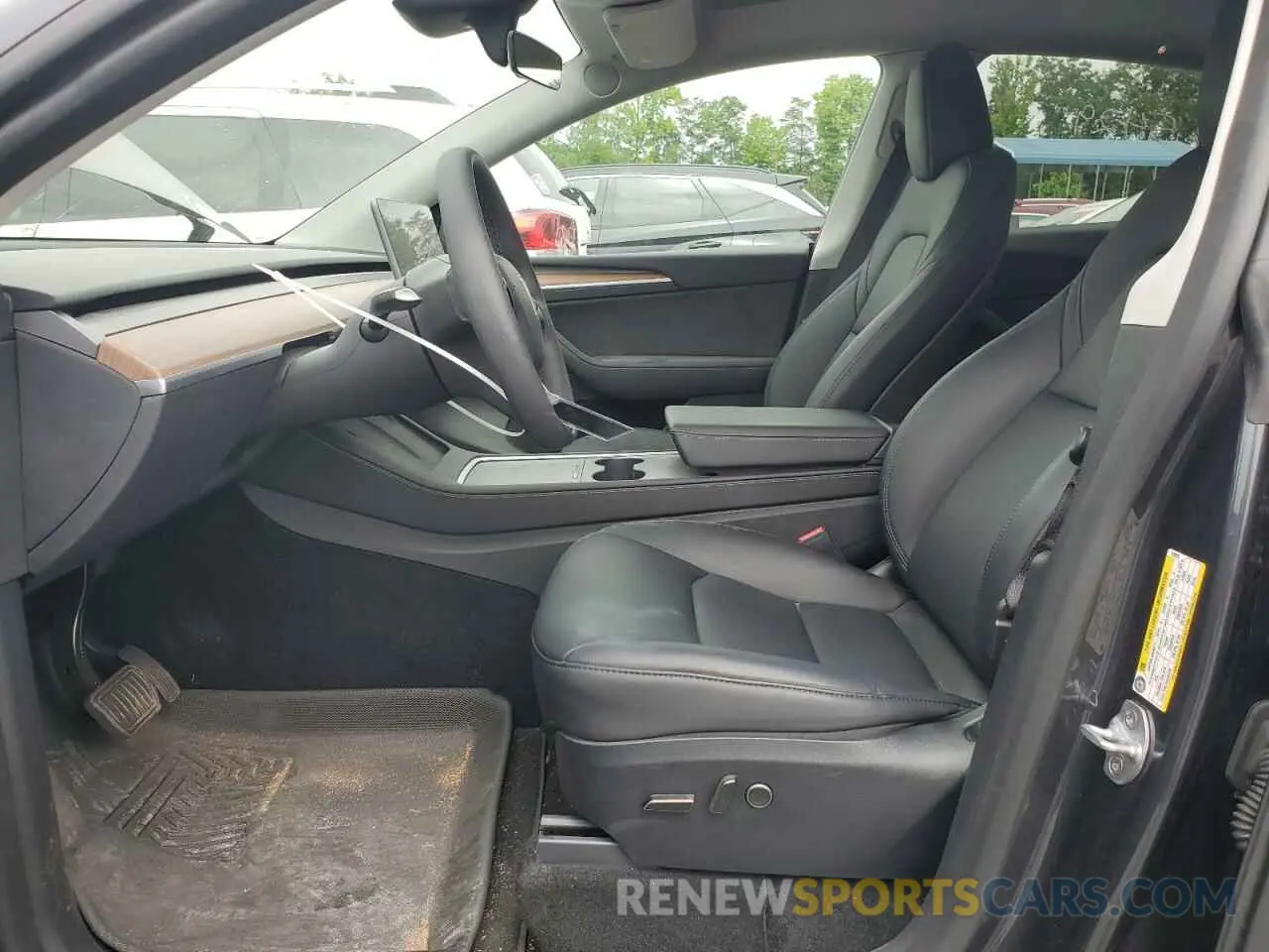 7 fotografías del automóvil dañado 7SAYGDED5RF018979 TESLA MODEL Y 2024