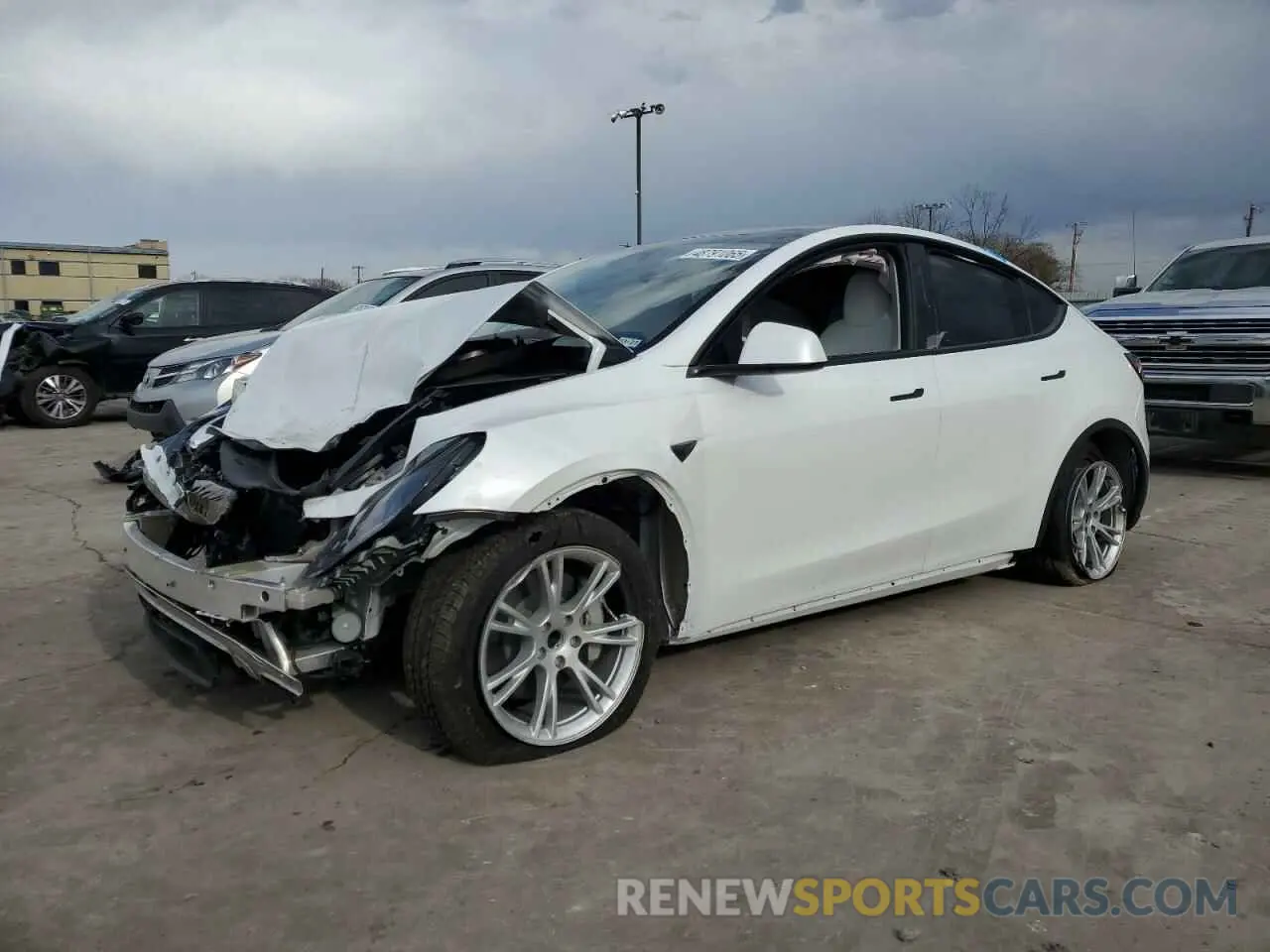 1 fotografías del automóvil dañado 7SAYGDED5RF045017 TESLA MODEL Y 2024