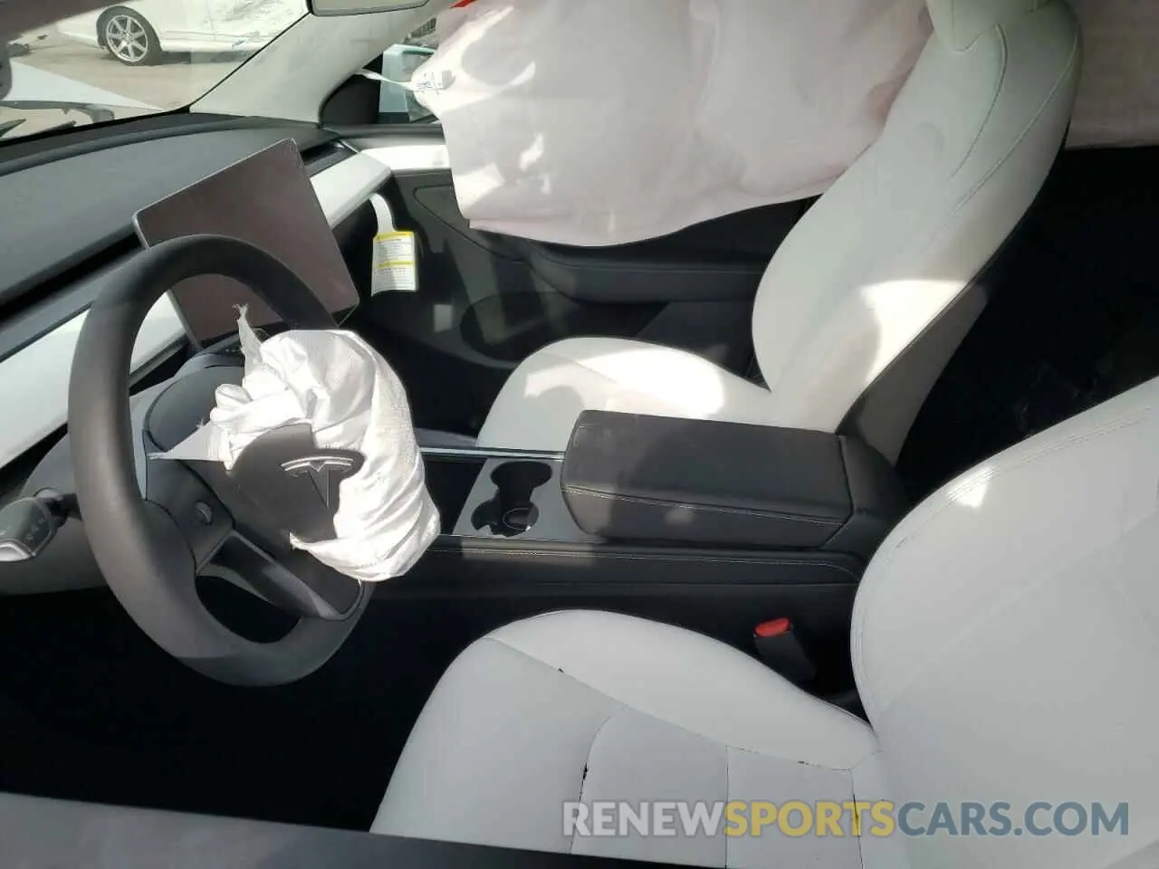 7 fotografías del automóvil dañado 7SAYGDED5RF045017 TESLA MODEL Y 2024