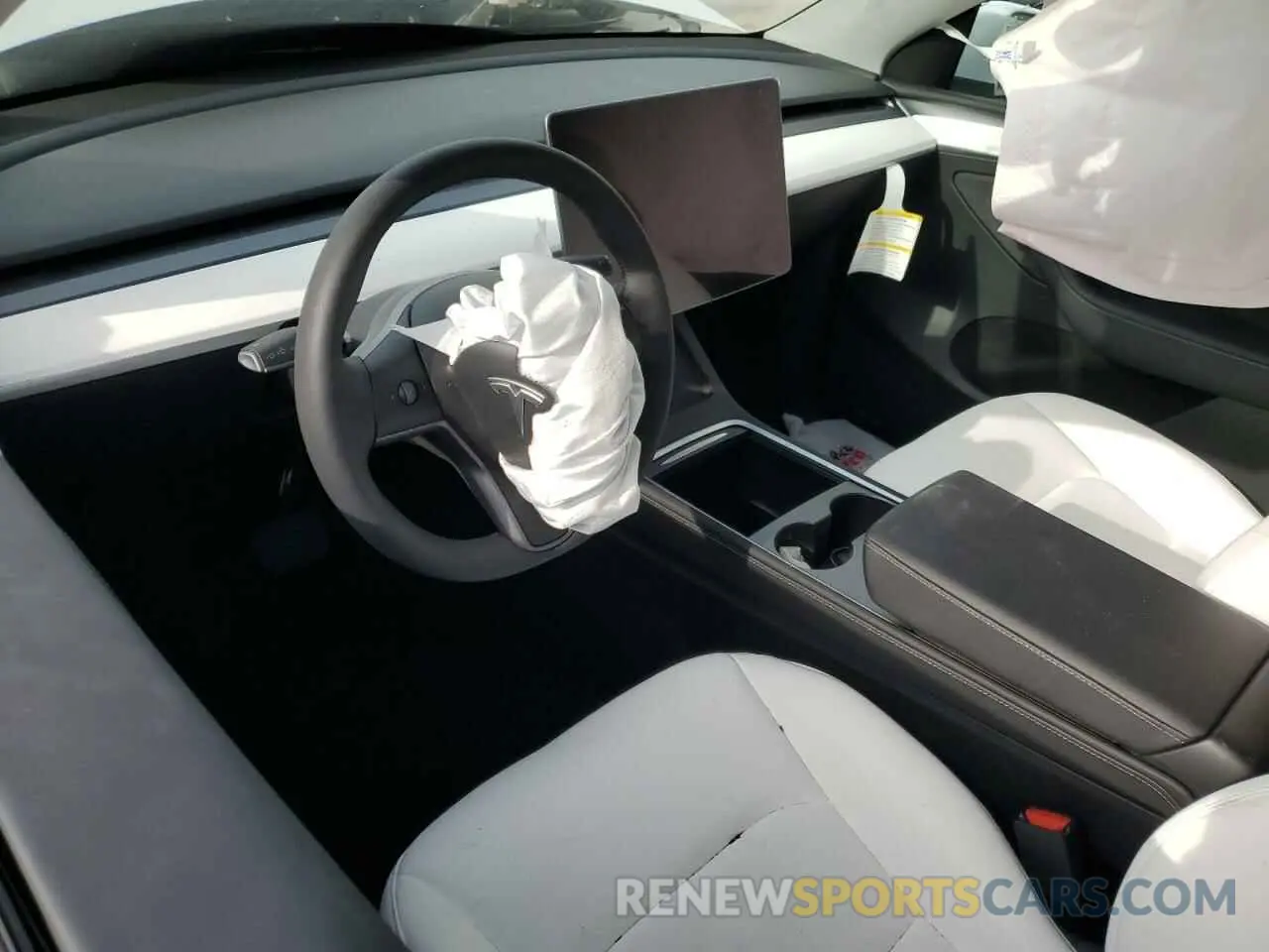 8 fotografías del automóvil dañado 7SAYGDED5RF045017 TESLA MODEL Y 2024