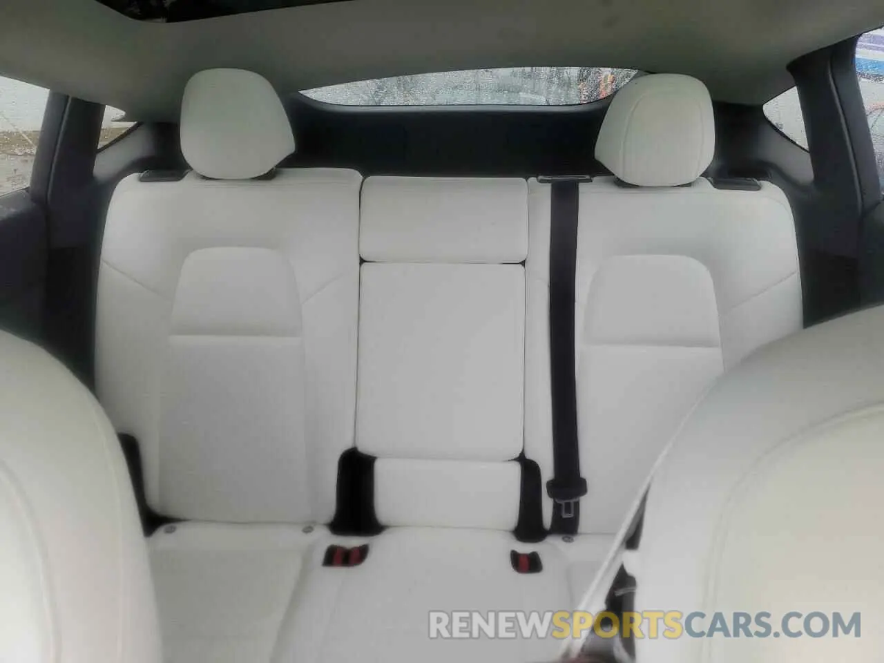 10 fotografías del automóvil dañado 7SAYGDED5RF054851 TESLA MODEL Y 2024