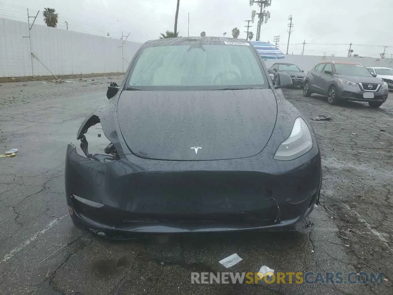 5 fotografías del automóvil dañado 7SAYGDED5RF054851 TESLA MODEL Y 2024