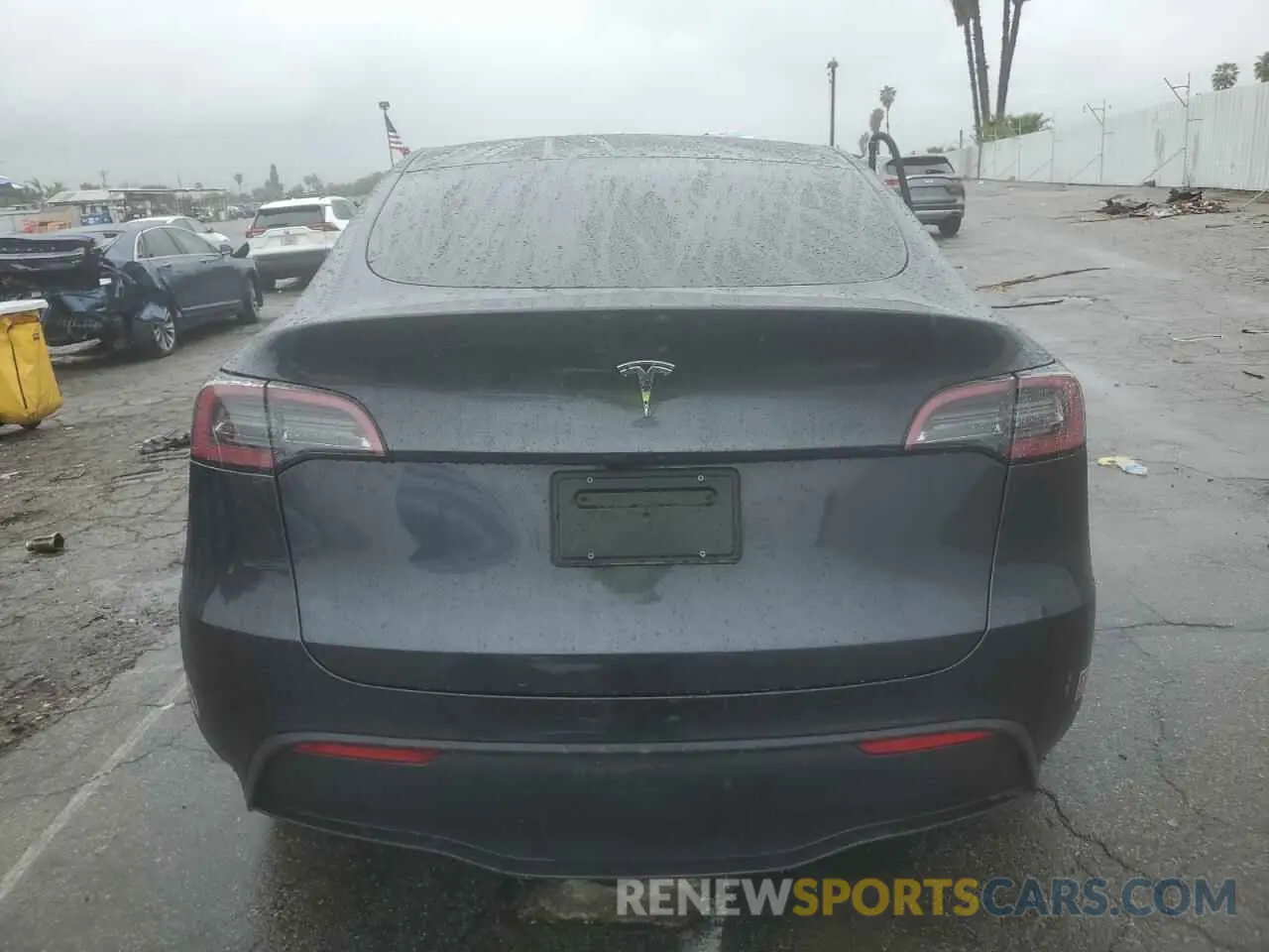 6 fotografías del automóvil dañado 7SAYGDED5RF054851 TESLA MODEL Y 2024