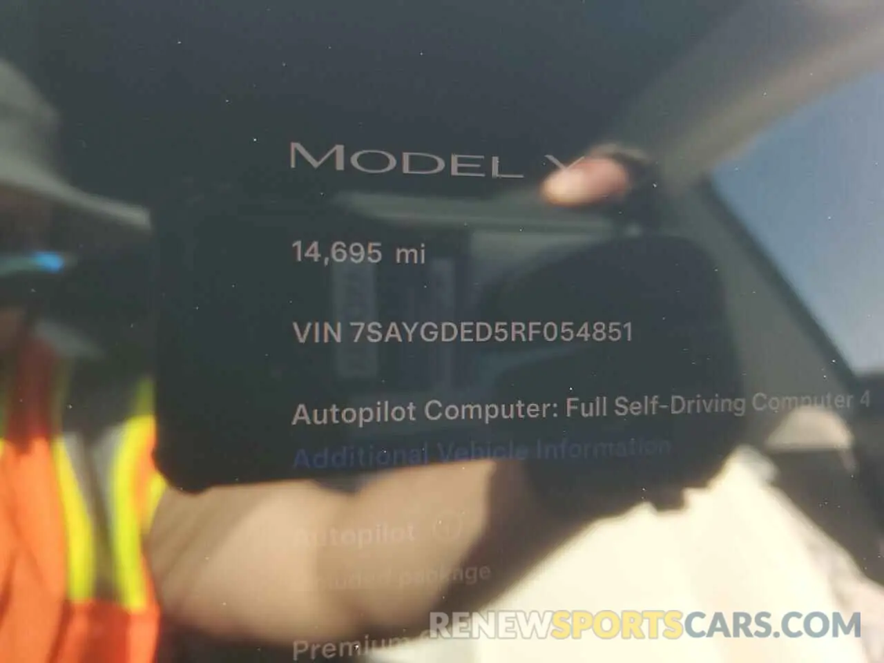 9 fotografías del automóvil dañado 7SAYGDED5RF054851 TESLA MODEL Y 2024