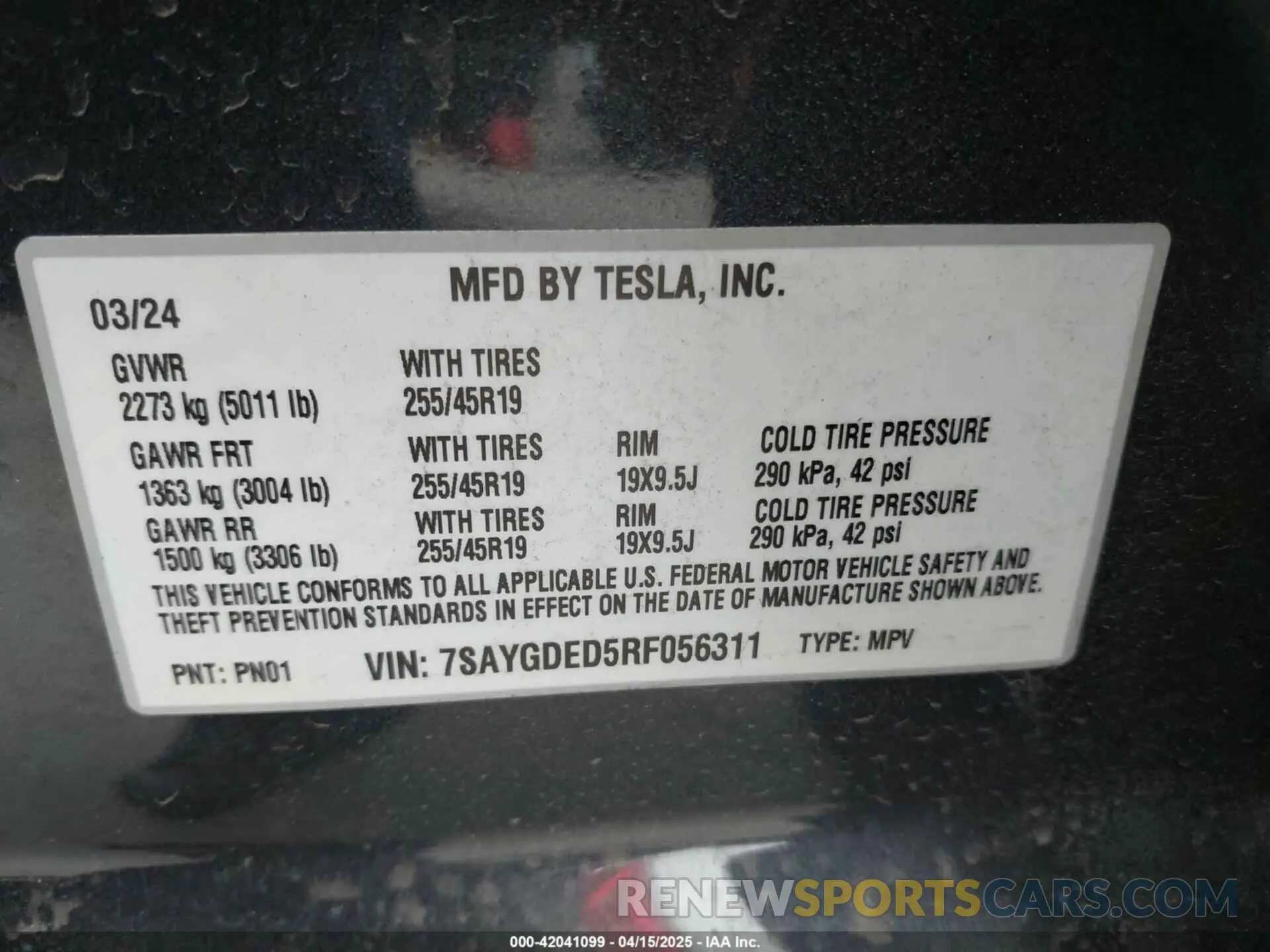 9 fotografías del automóvil dañado 7SAYGDED5RF056311 TESLA MODEL Y 2024