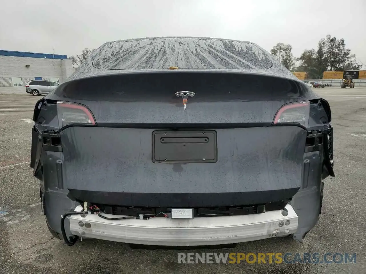 6 fotografías del automóvil dañado 7SAYGDED5RF093410 TESLA MODEL Y 2024