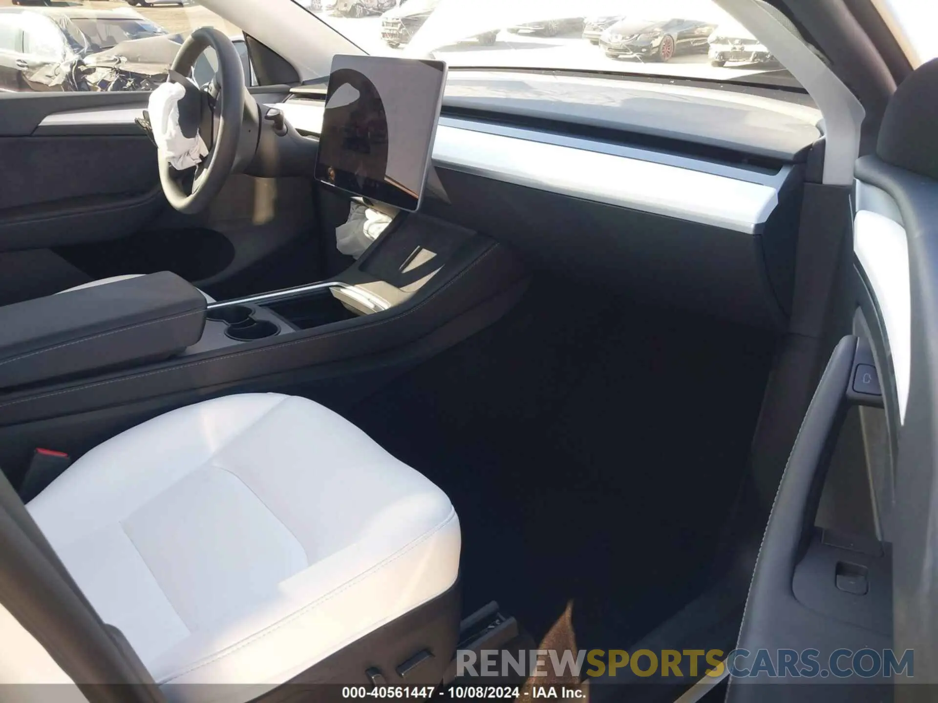 5 fotografías del automóvil dañado 7SAYGDED5RF154884 TESLA MODEL Y 2024