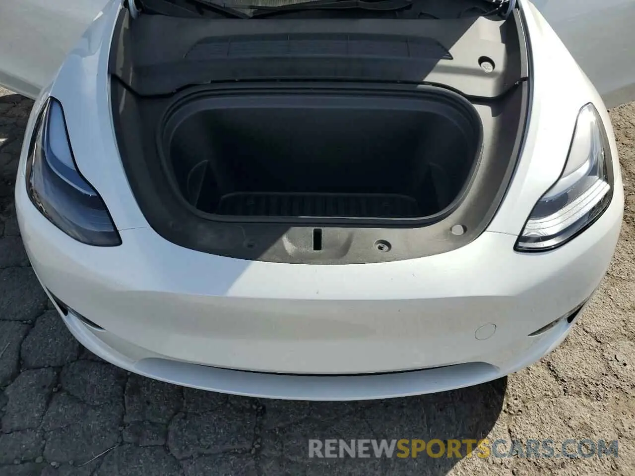 13 fotografías del automóvil dañado 7SAYGDED5RF158952 TESLA MODEL Y 2024